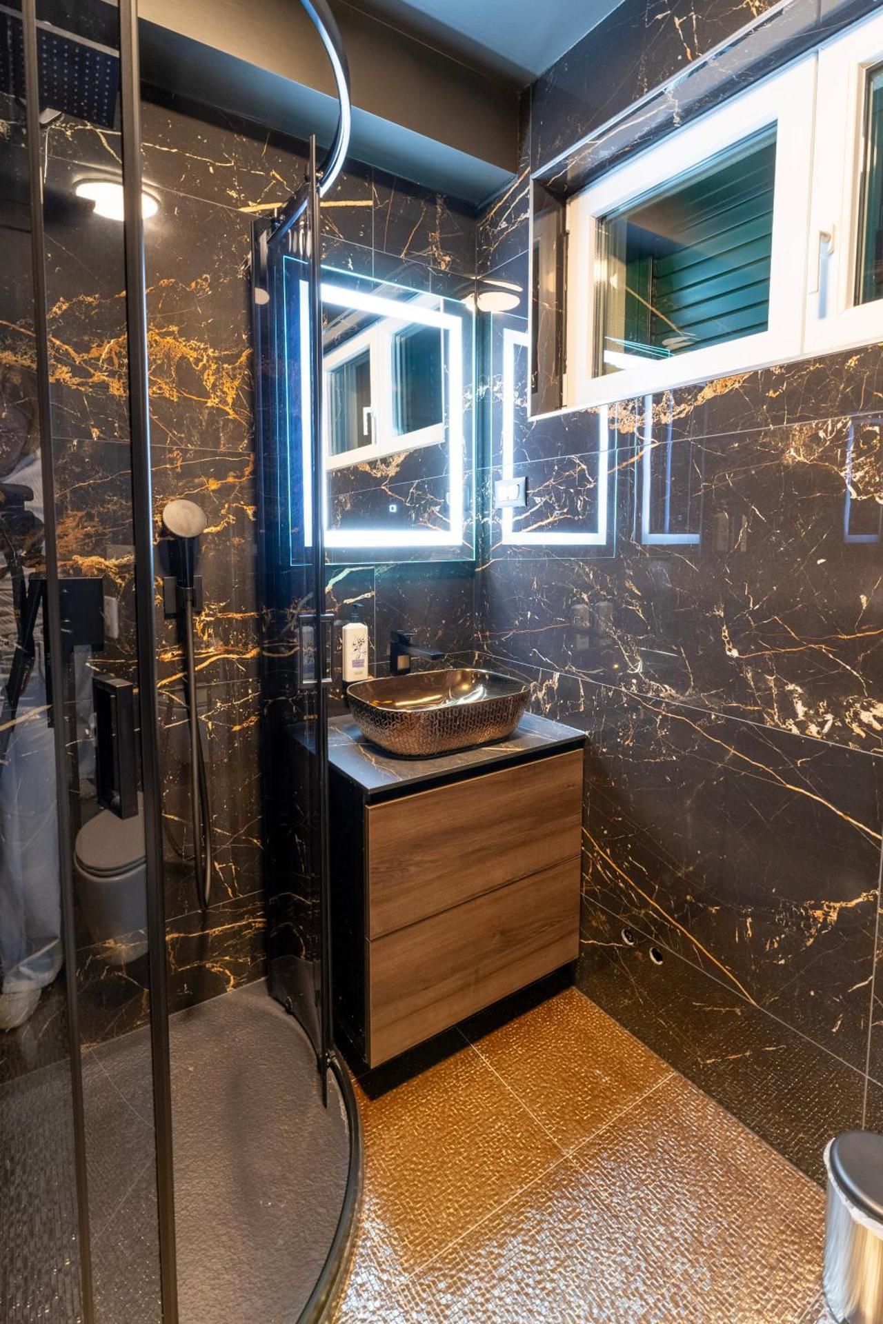 Single Room With Private Bathroom