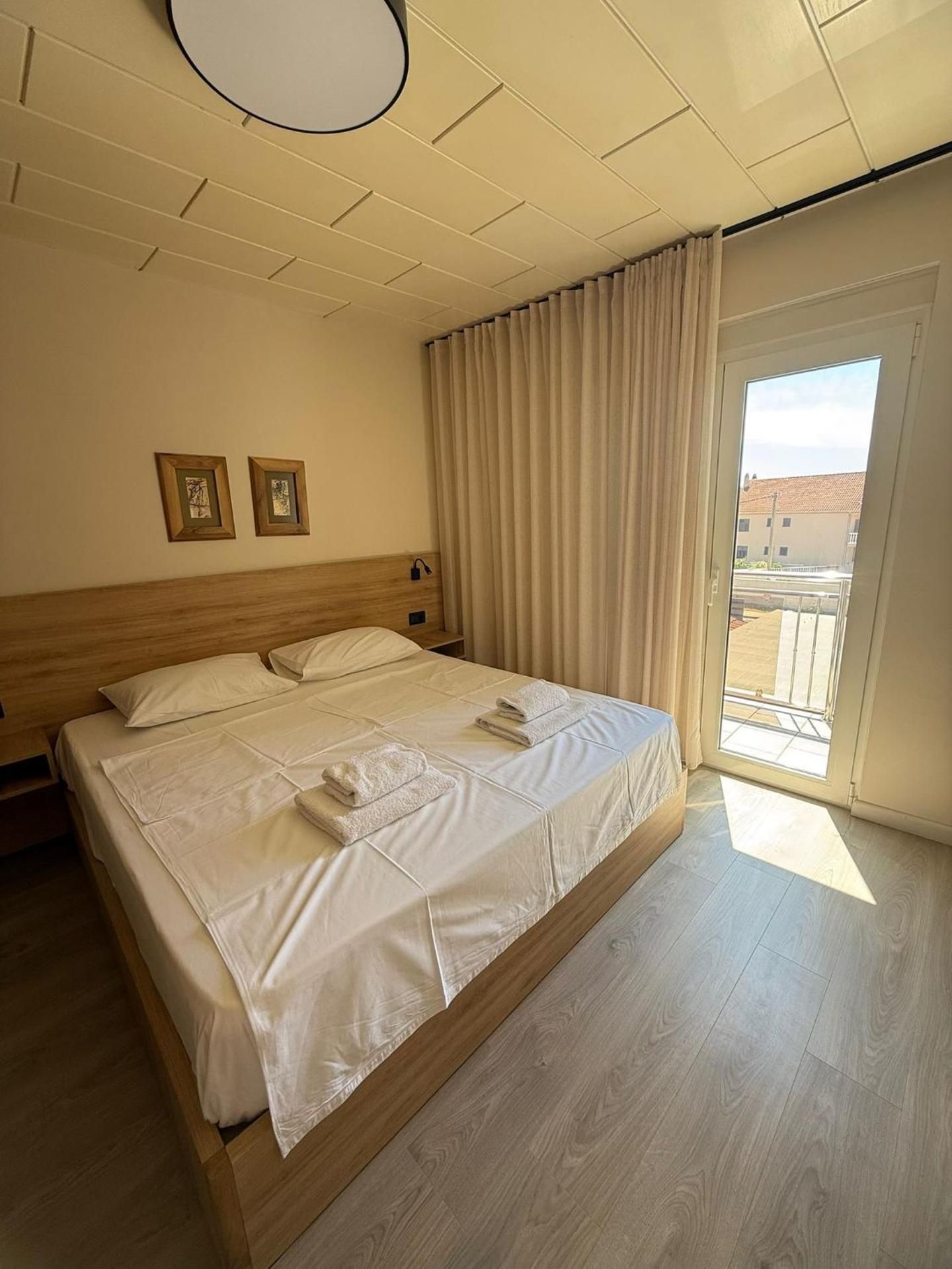 Deluxe Double Room with Balcony and Sea View