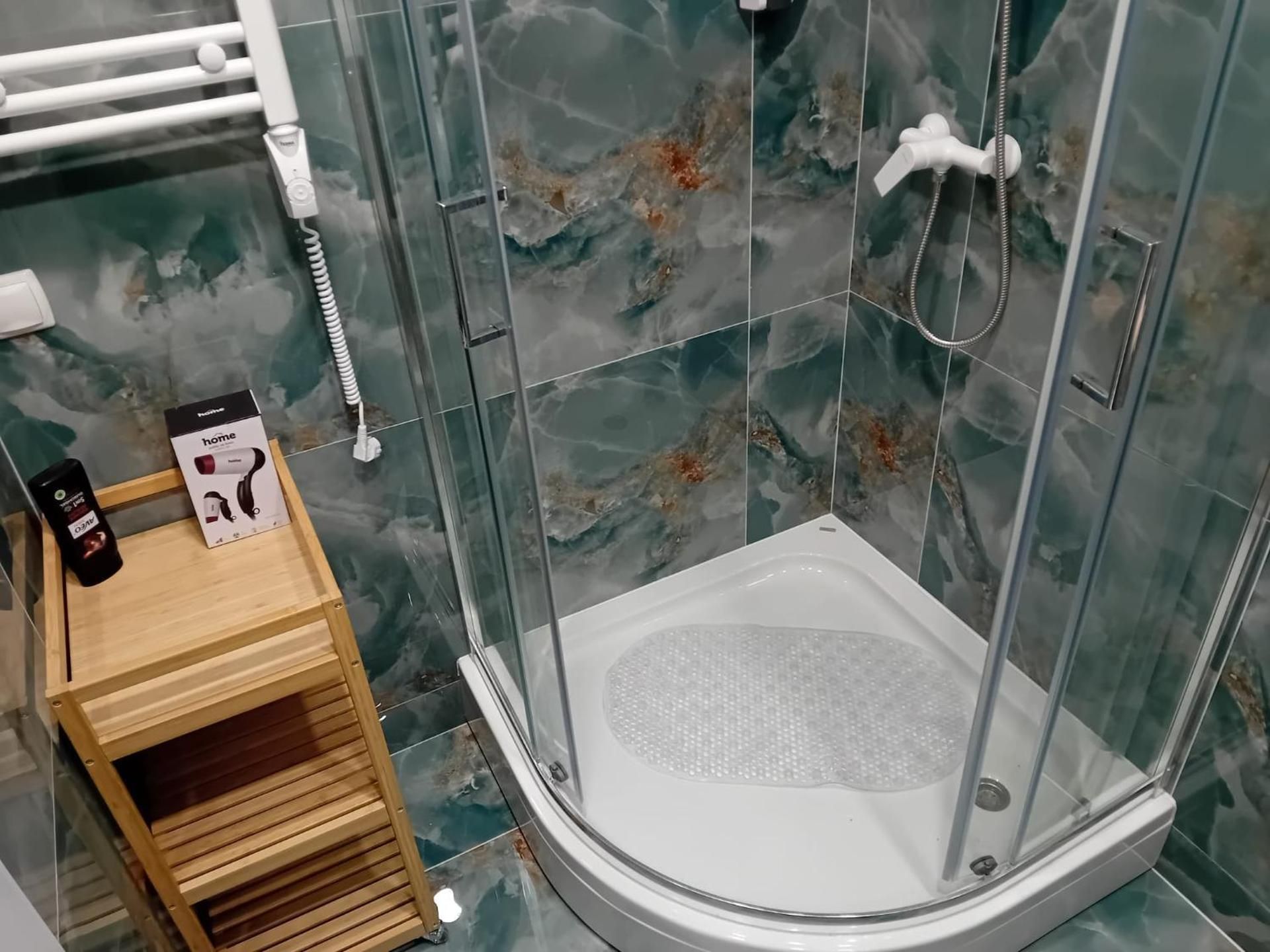 Likatop Triple Room with Balcony 3