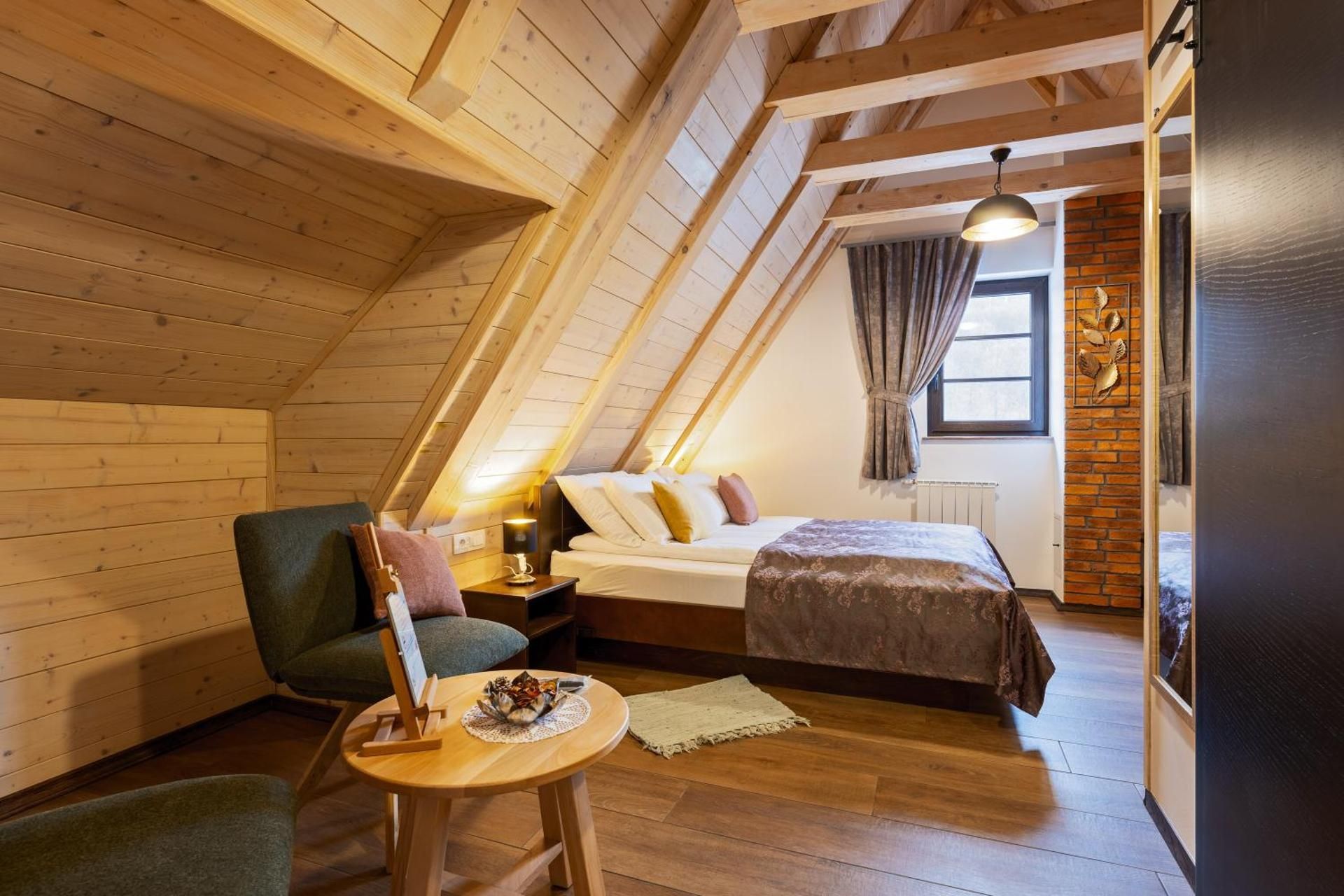 B&B Plitvice Queen Deluxe Double Room 2