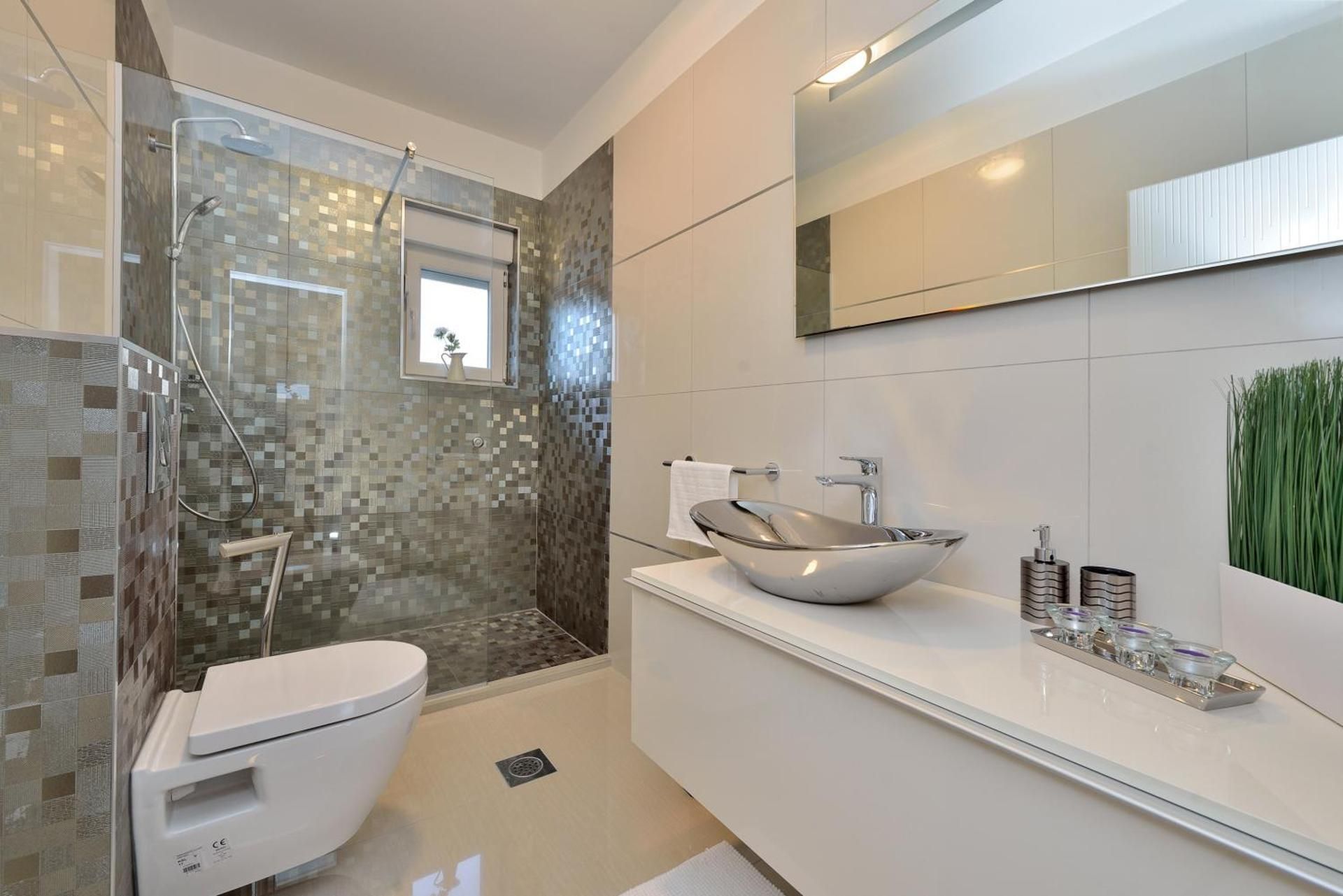 Deluxe Two-Bedroom Apartment - First Floor