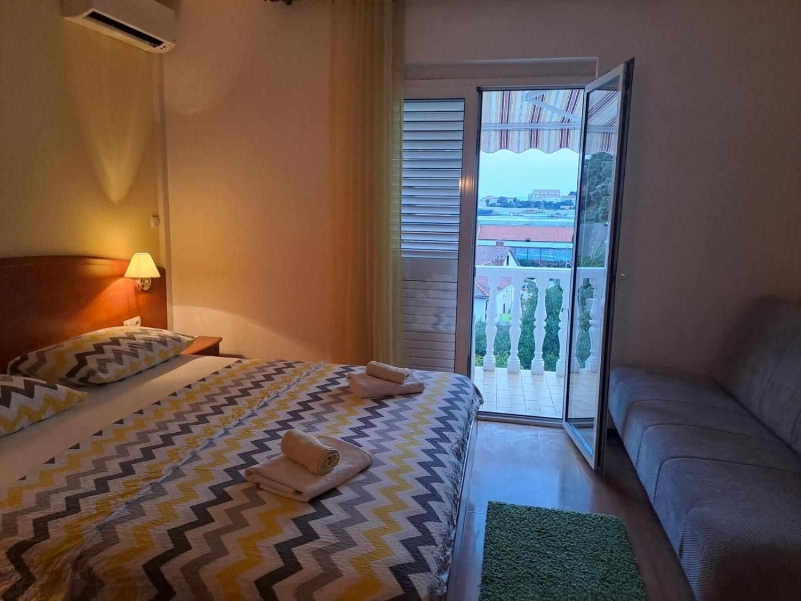 Double Room with Balcony (2 Adults + 1 Child)