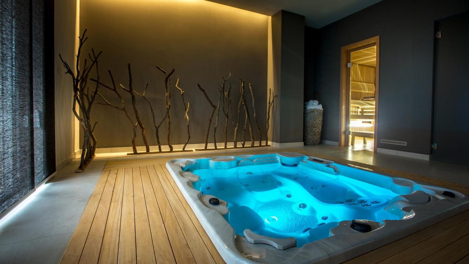 Special Offer - One-Bedroom Apartment with Active Spa Package