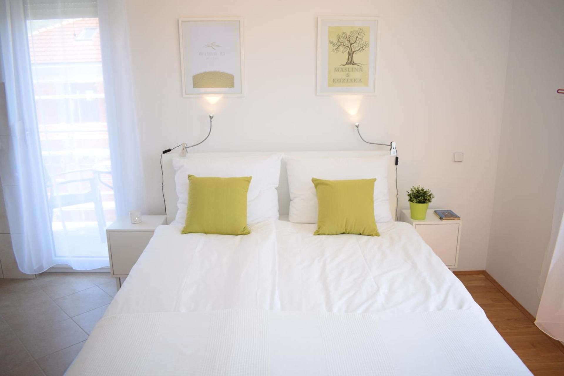 Studio Apartment with Sea View