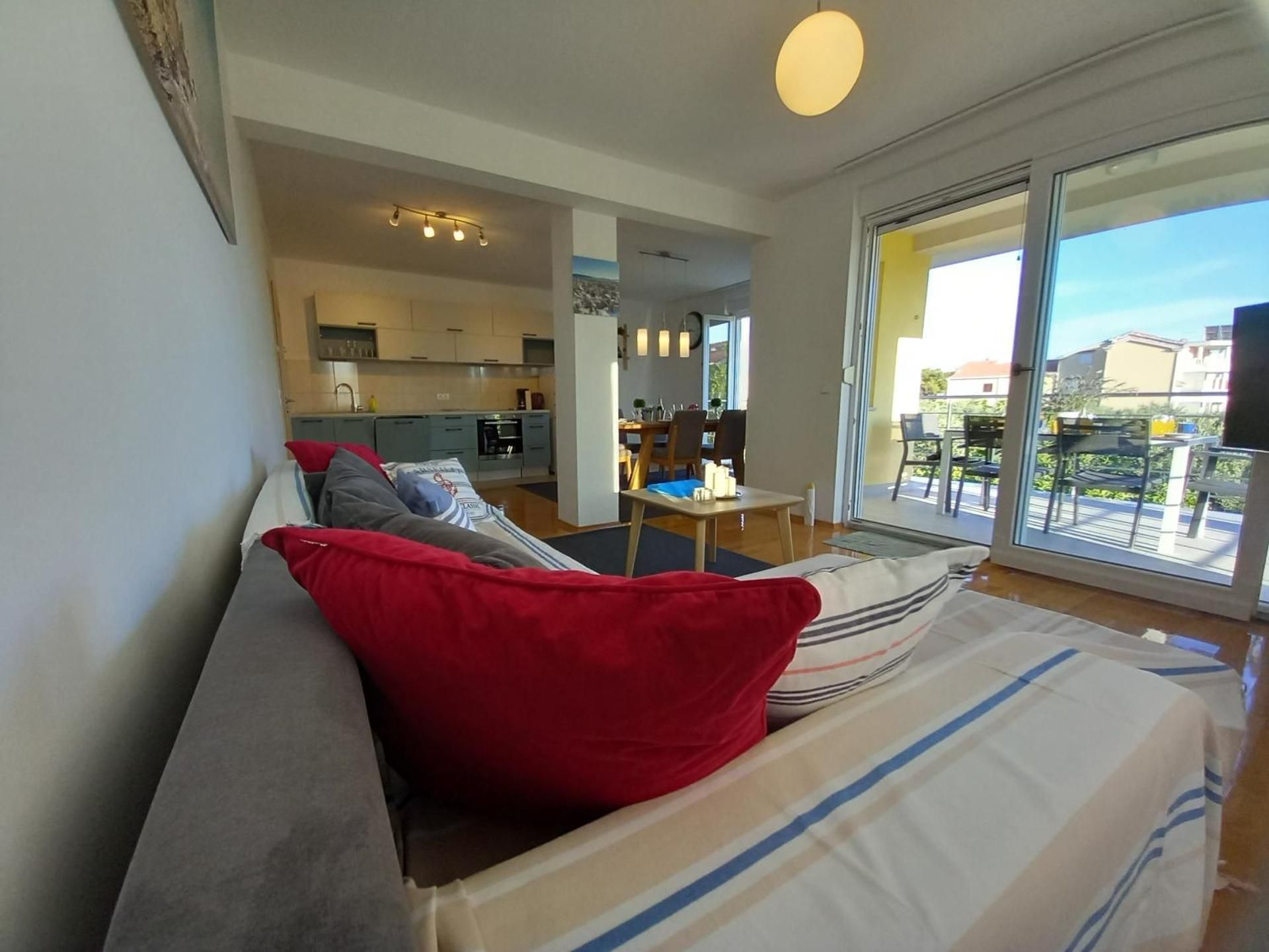 DELUXE APARTMENT