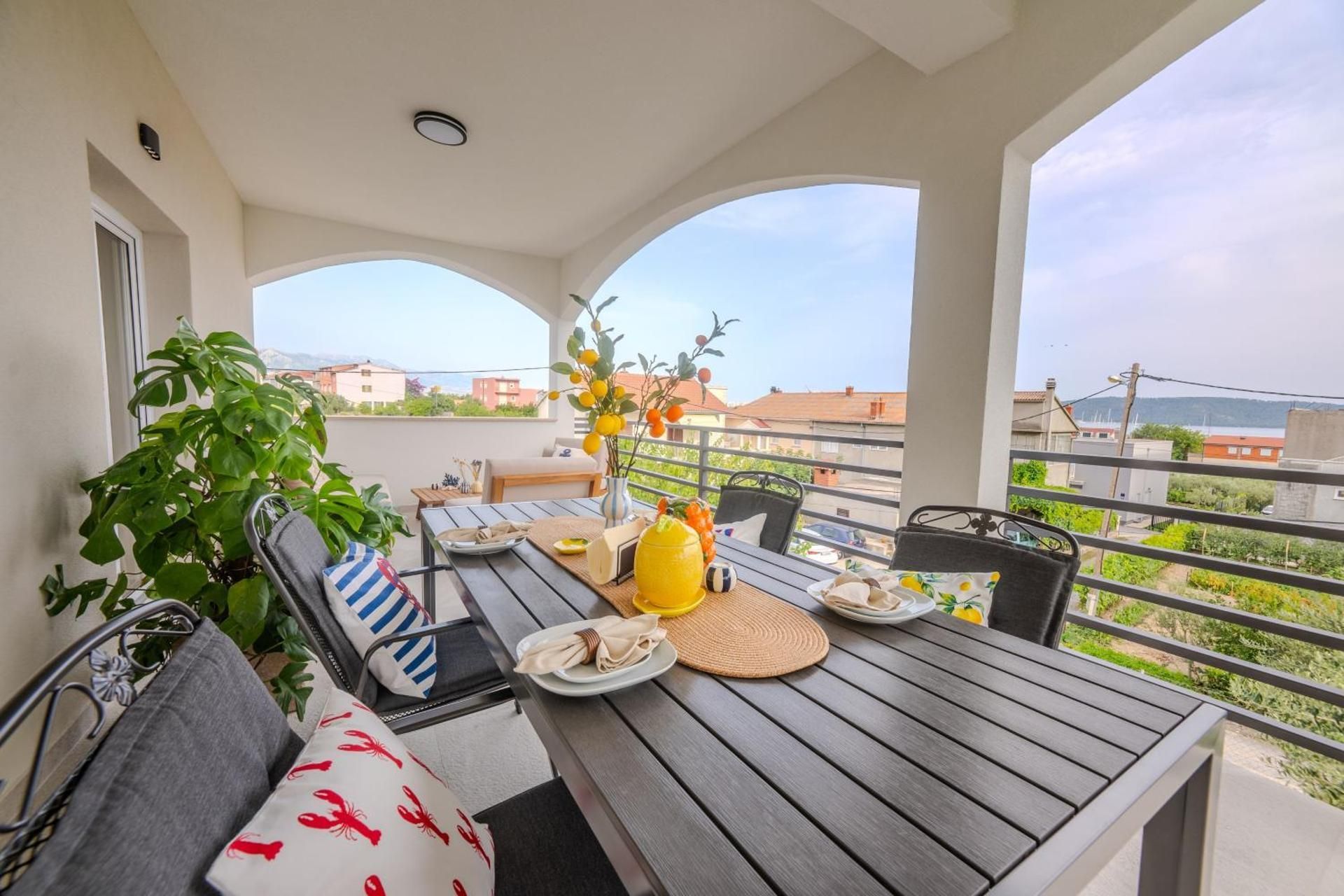 Family Two-Bedroom Apartment with View