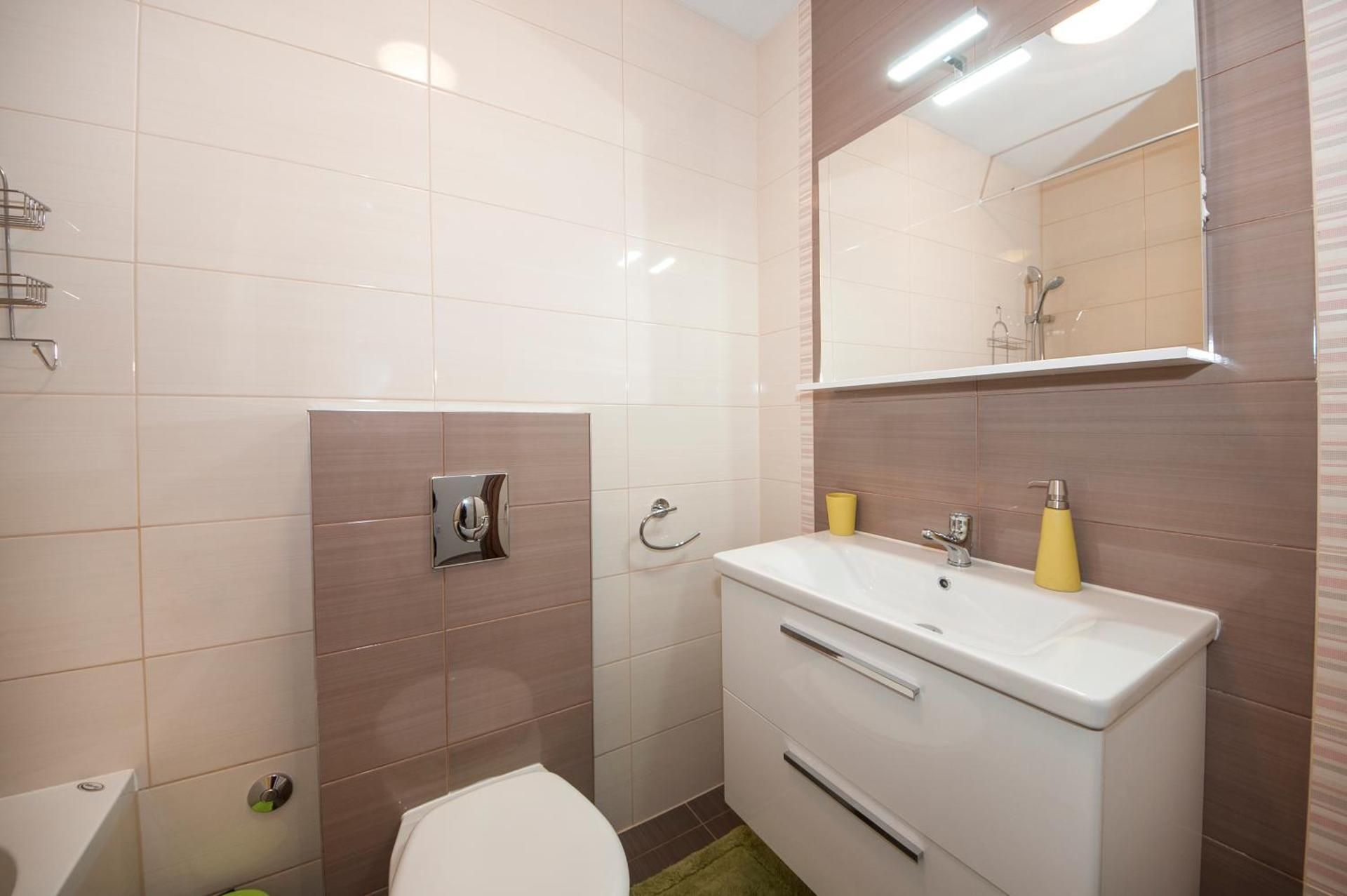 Family Two-Bedroom Apartment with Balcony