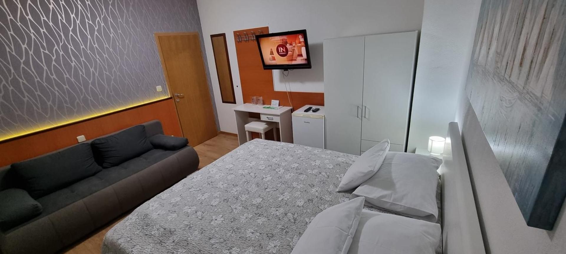 Deluxe Double Room with Extra Bed