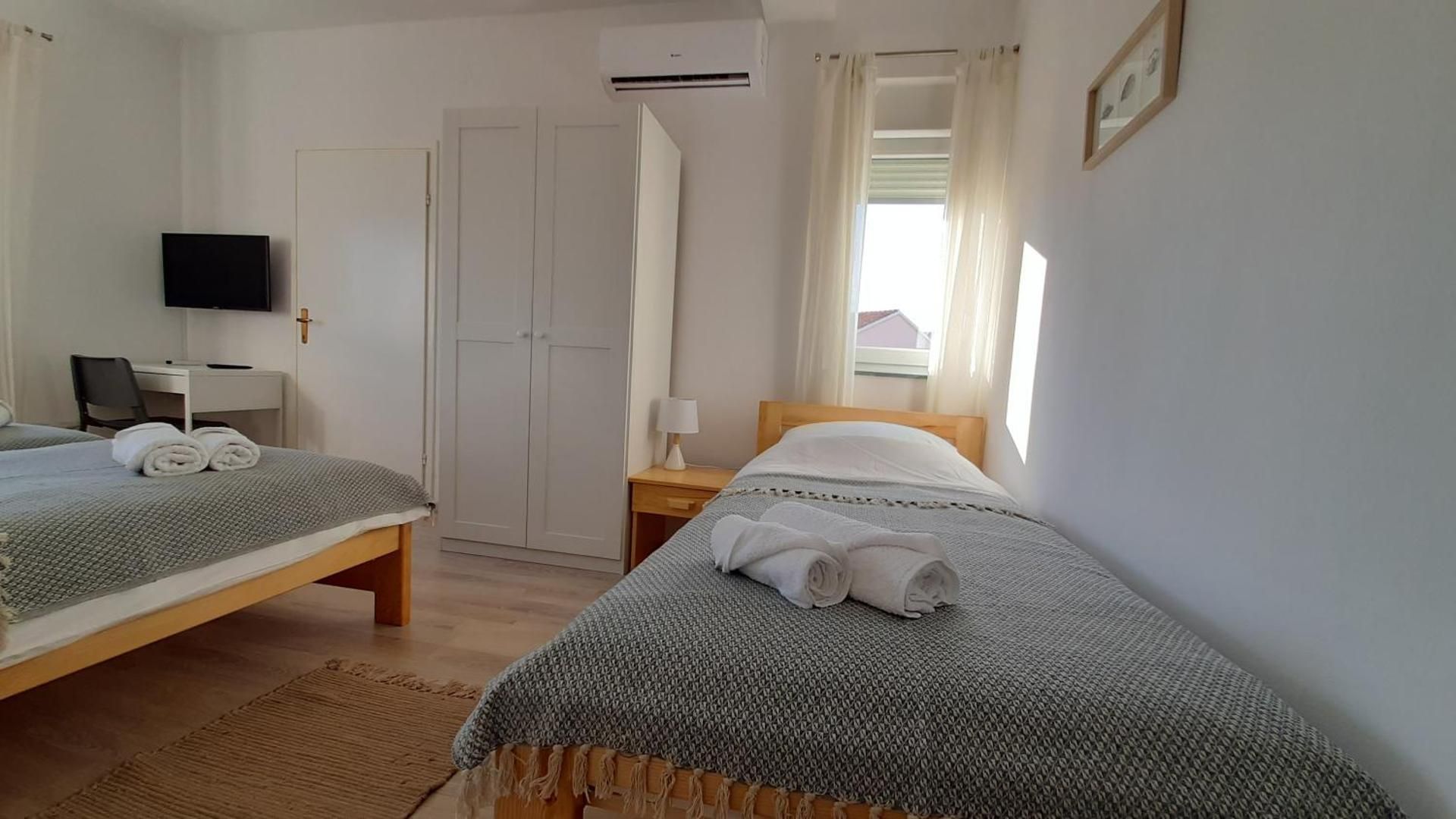 Triple Room with Private Bathroom