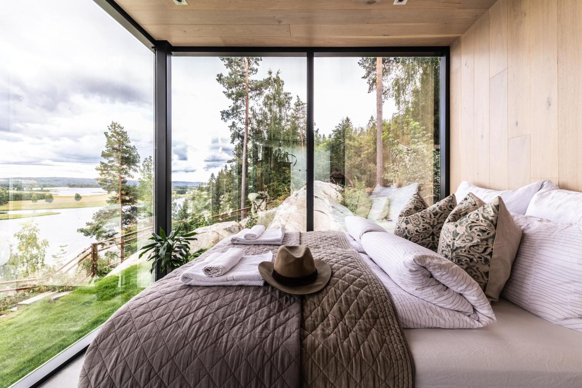 Cottage (4 Adults)