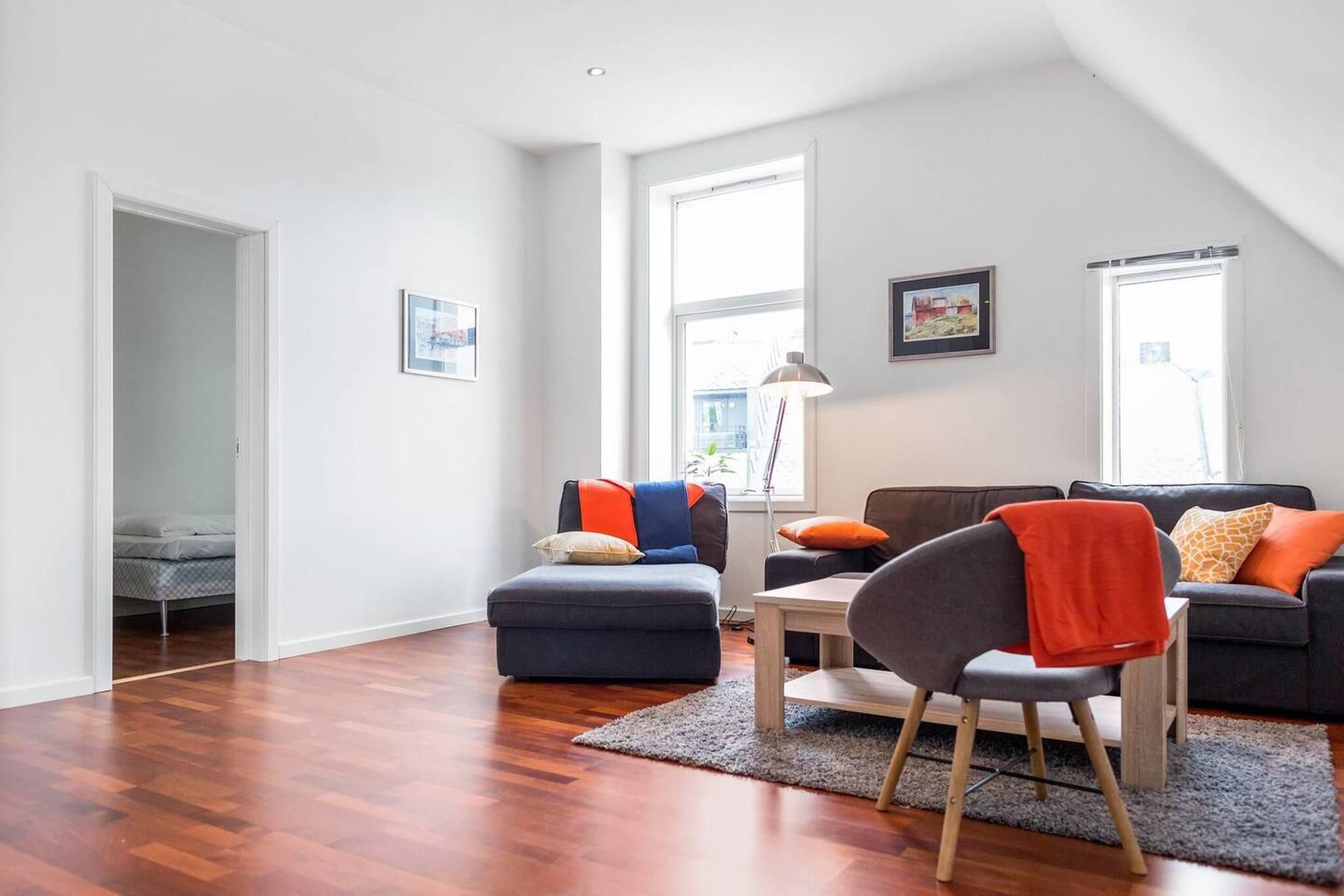 apartment - entire house or apartment