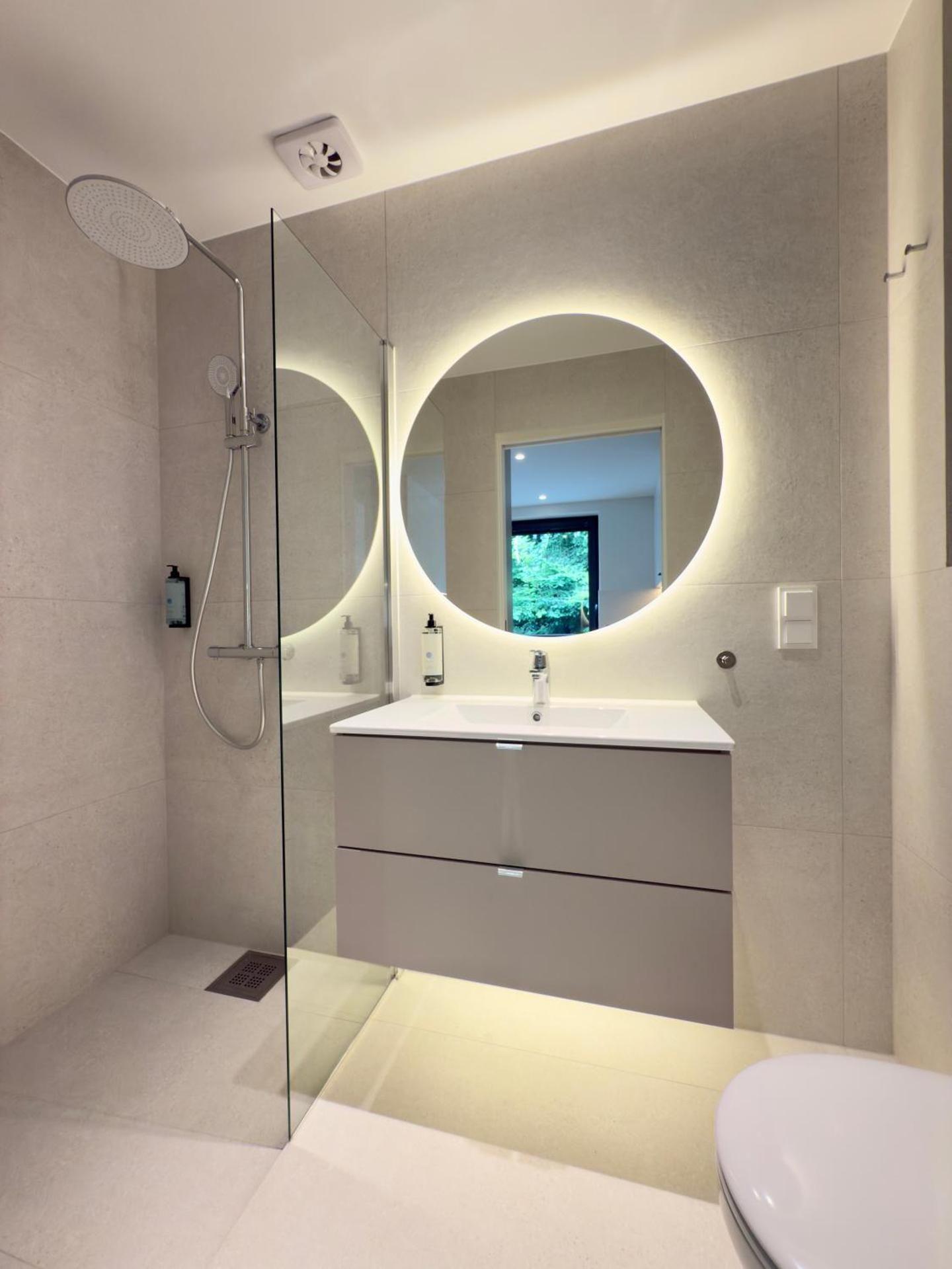 Top Floor Apartment