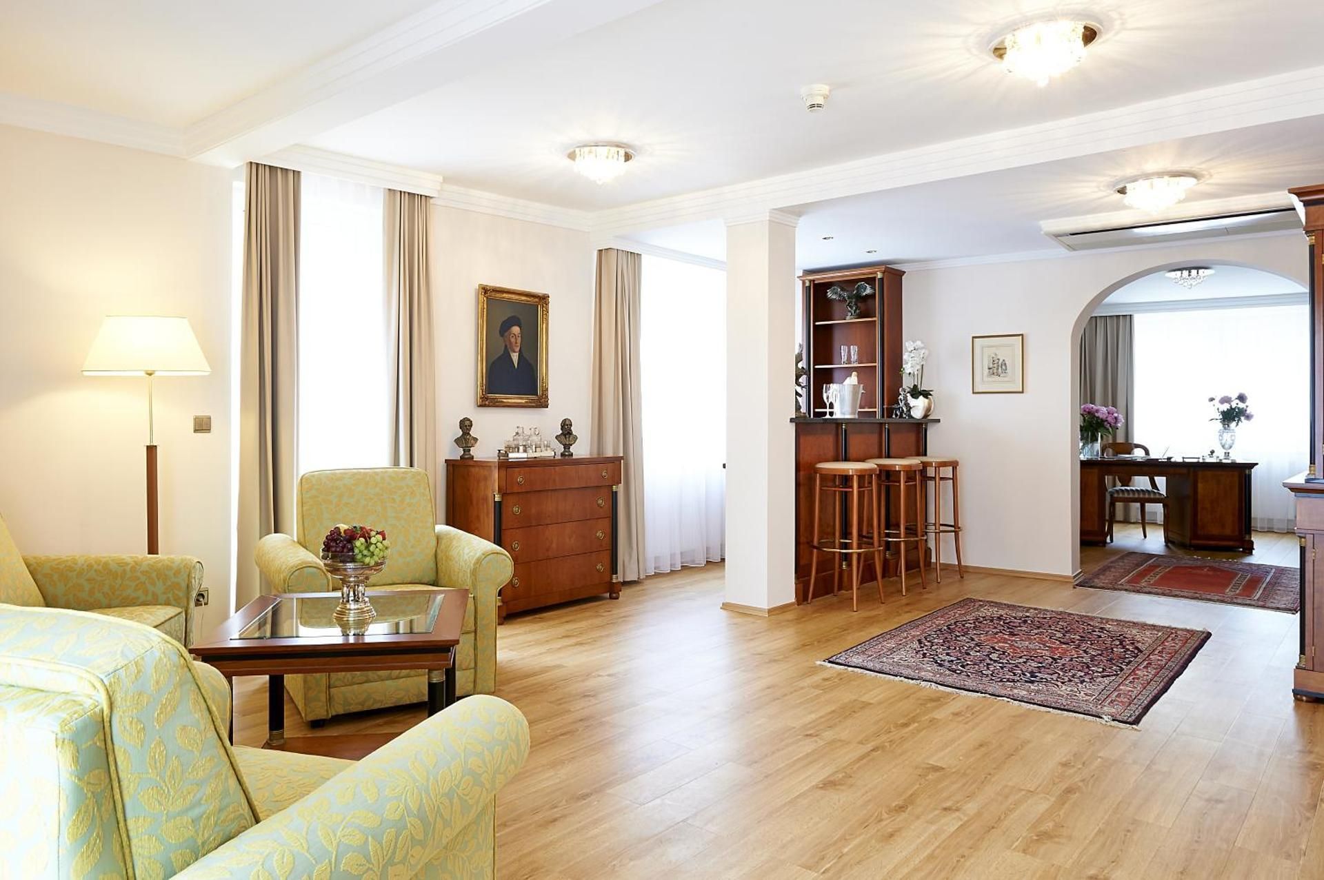 Luxury Penthouse Suite