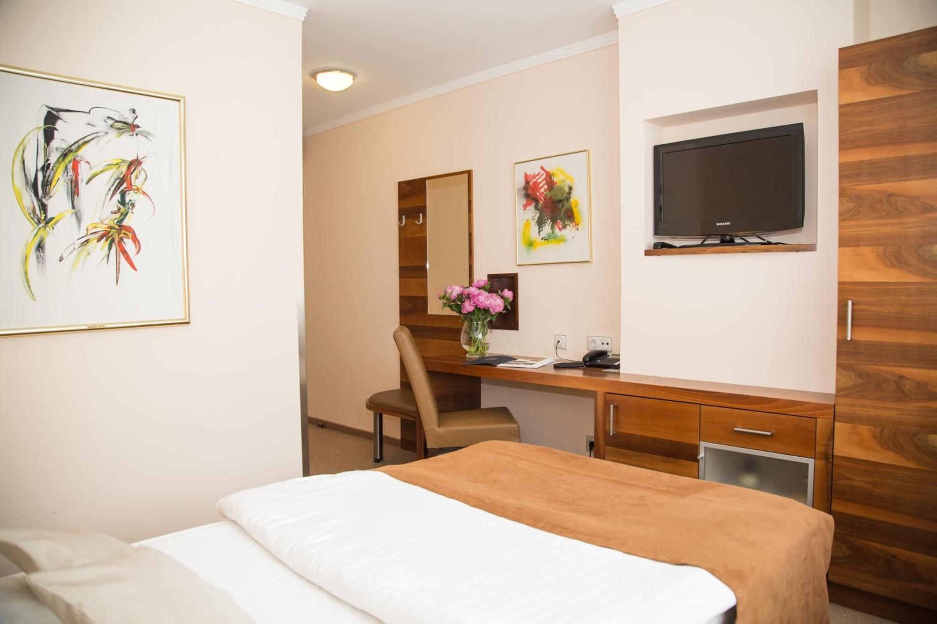 Standard Single Room