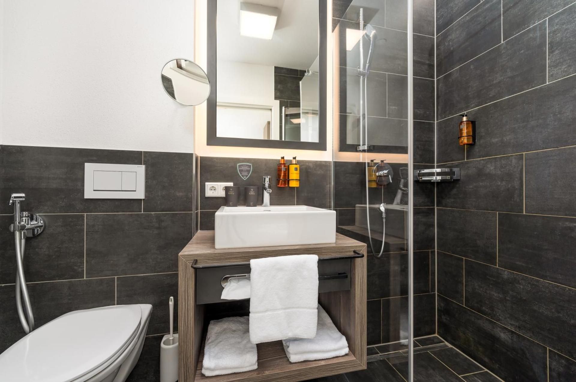 One-Bedroom Suite with Sauna