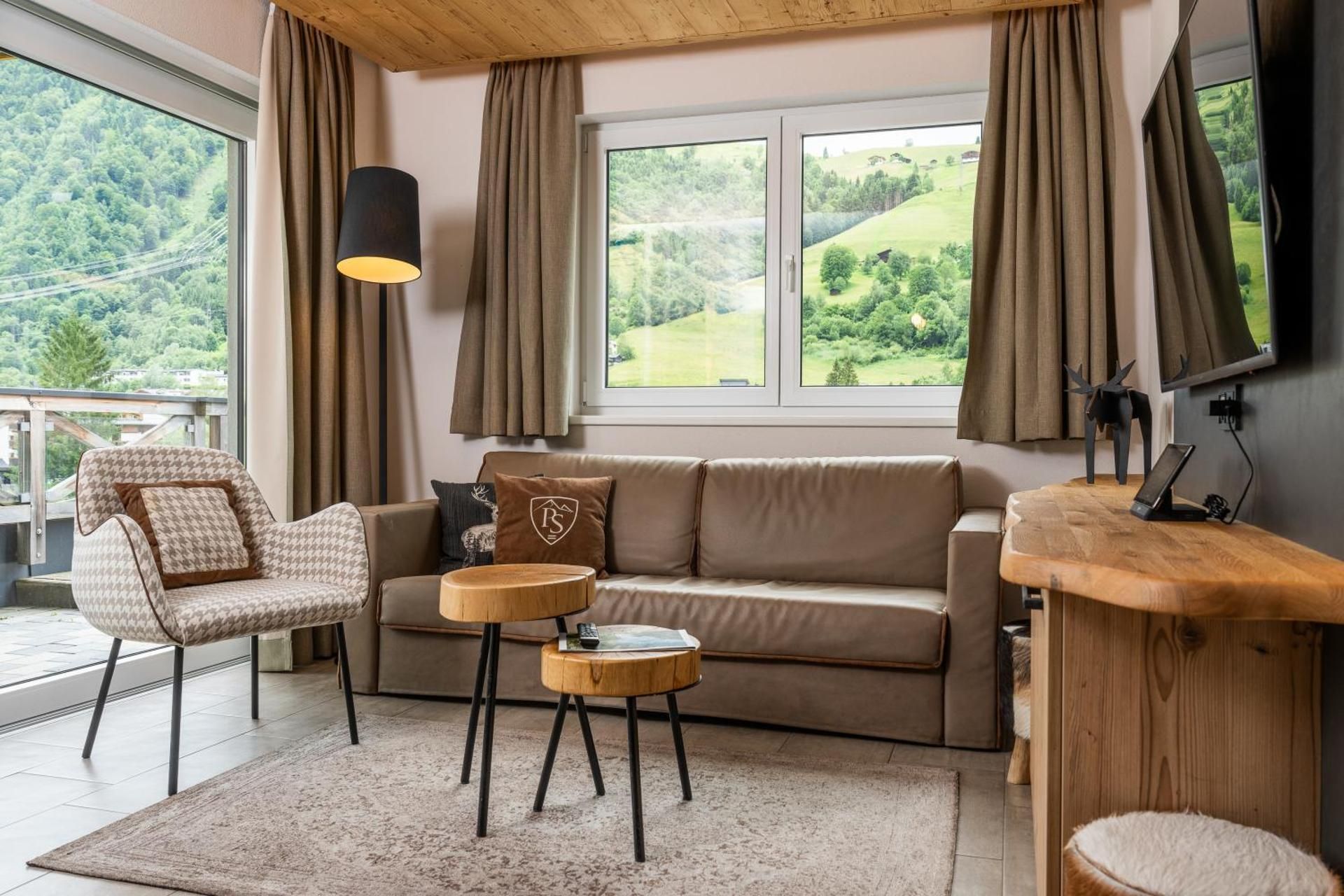 One-Bedroom Suite with Sauna