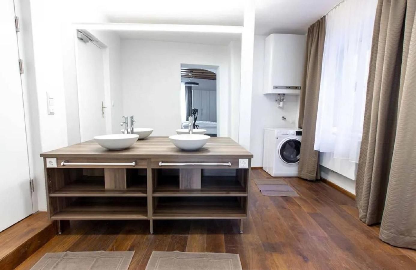 One-Bedroom Apartment with City View