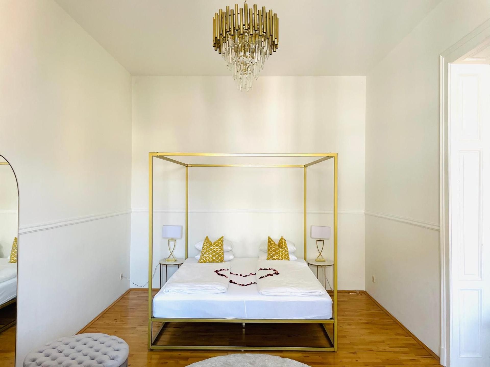 Superior King Suite