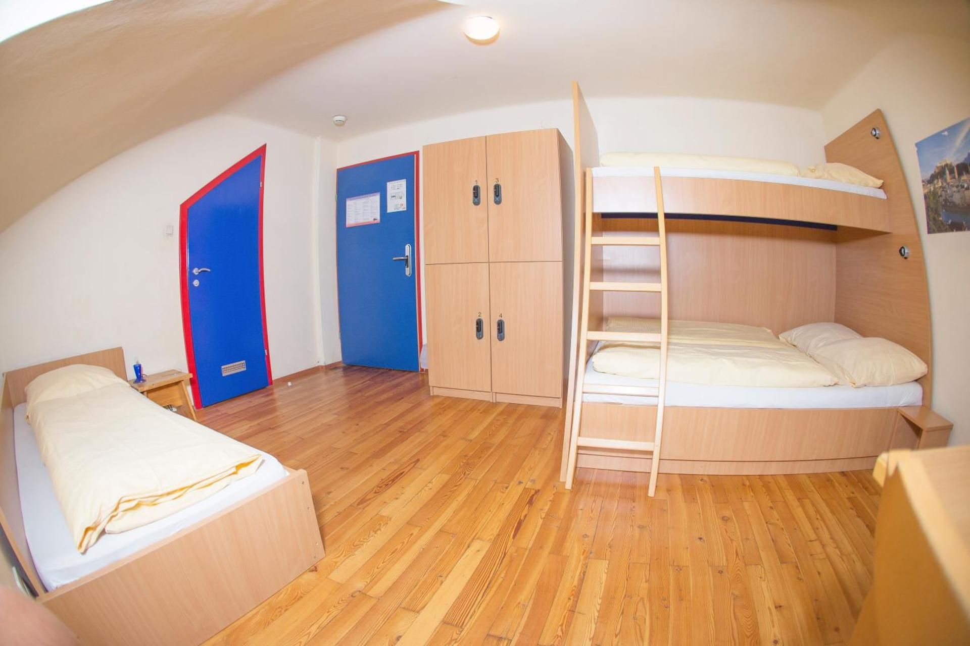Quadruple Room with Private Bathroom