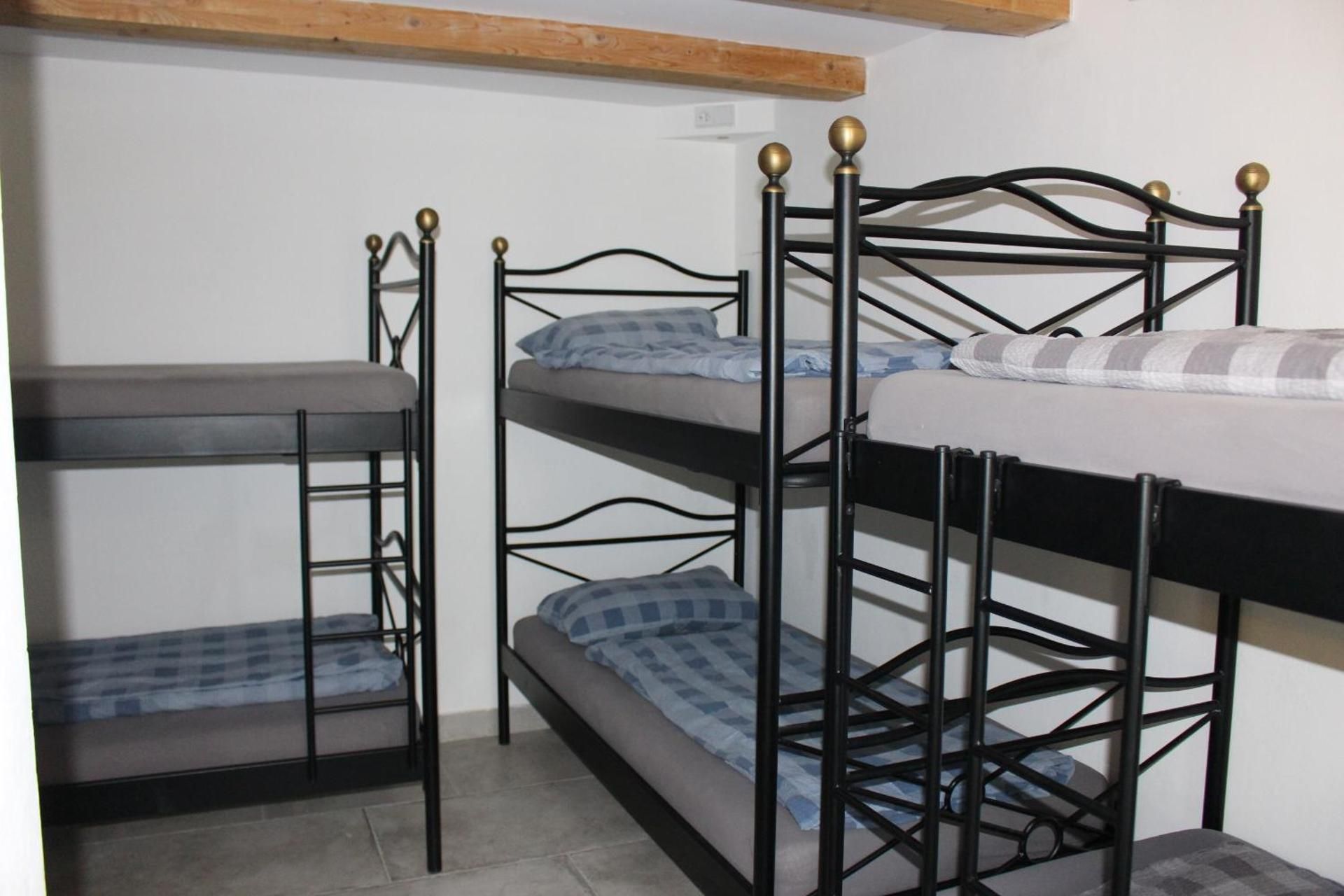 Bed in 6-Bed Mixed Dormitory Room
