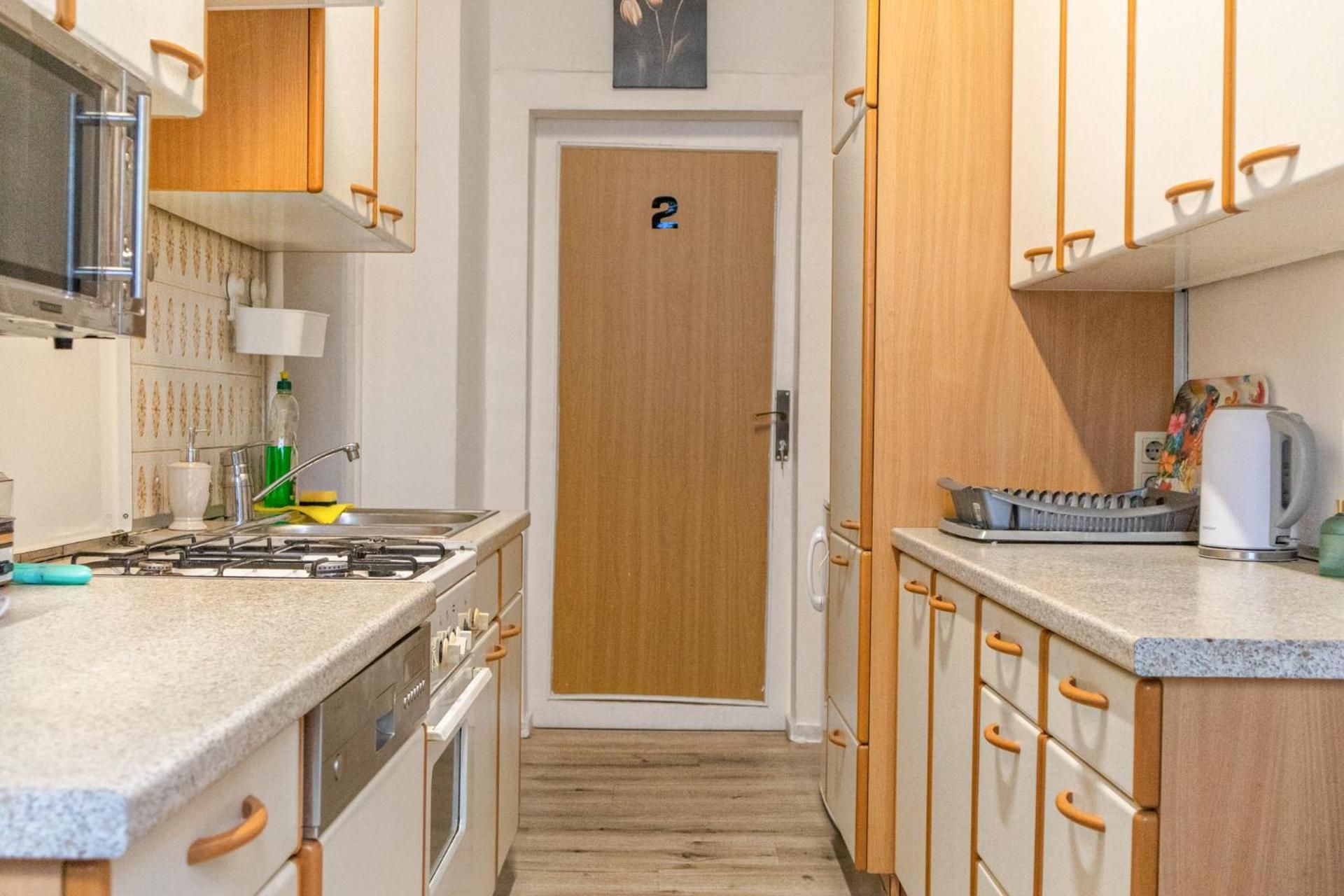 Convenient Shared Apartment - near Danube & Millenium Tower