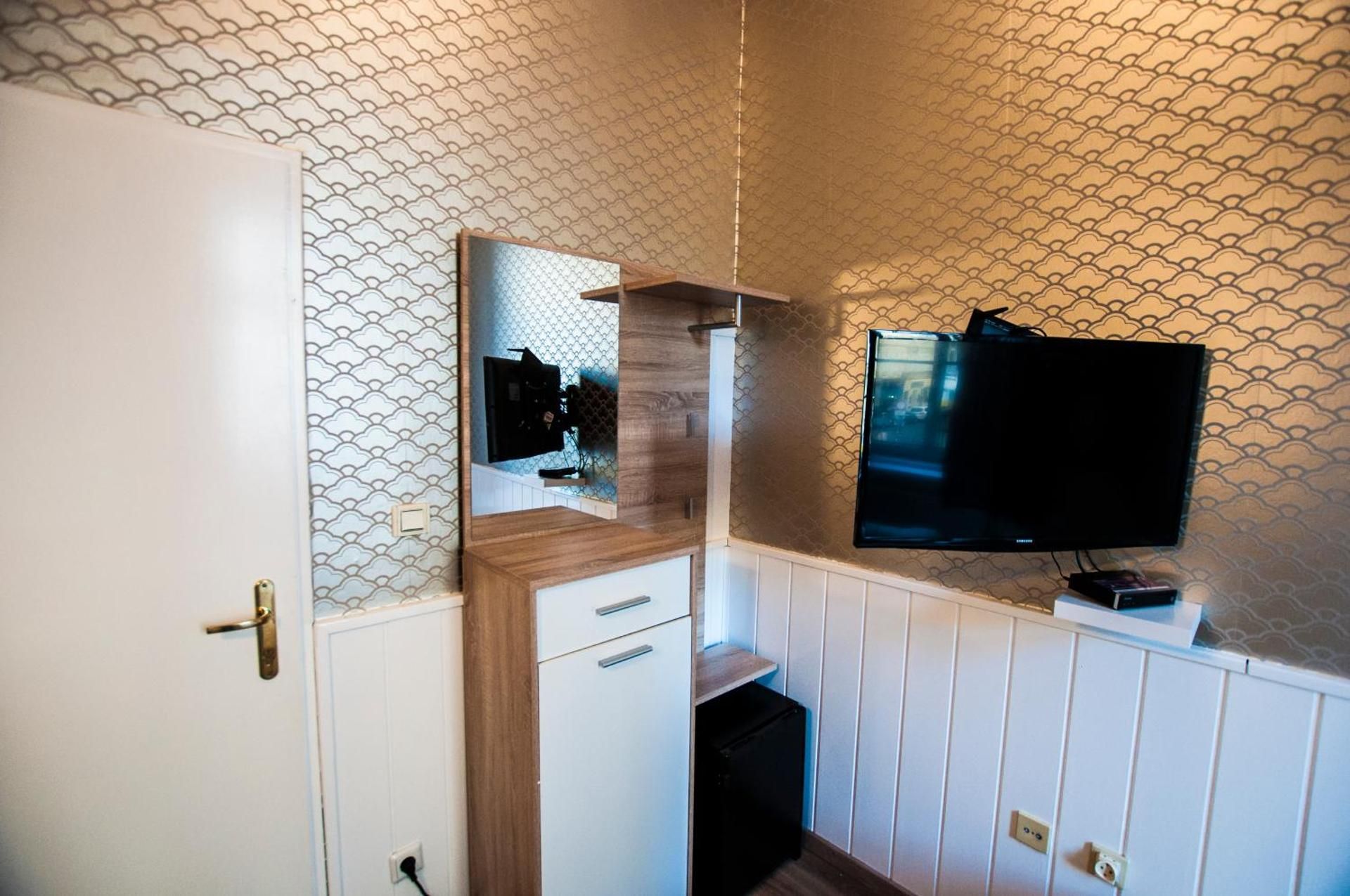 Double Room with Shared Bathroom