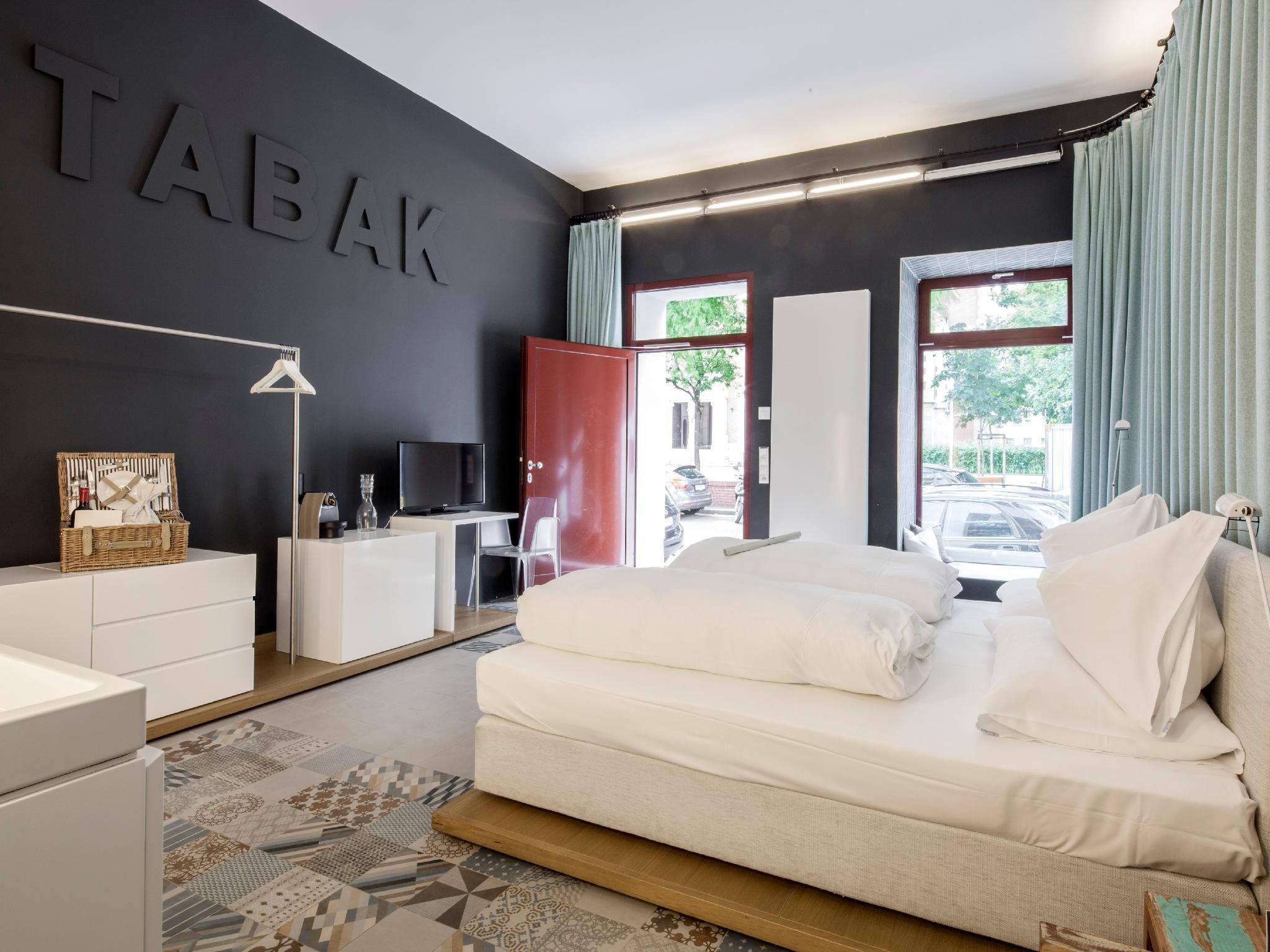 Junior Suite B
