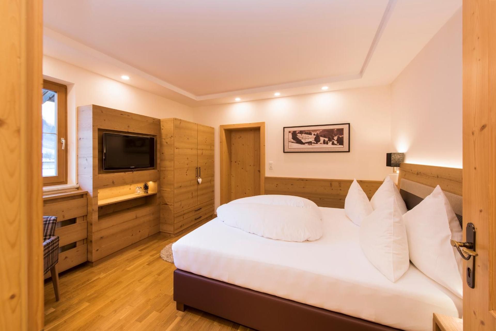 Double Room with Mountain View