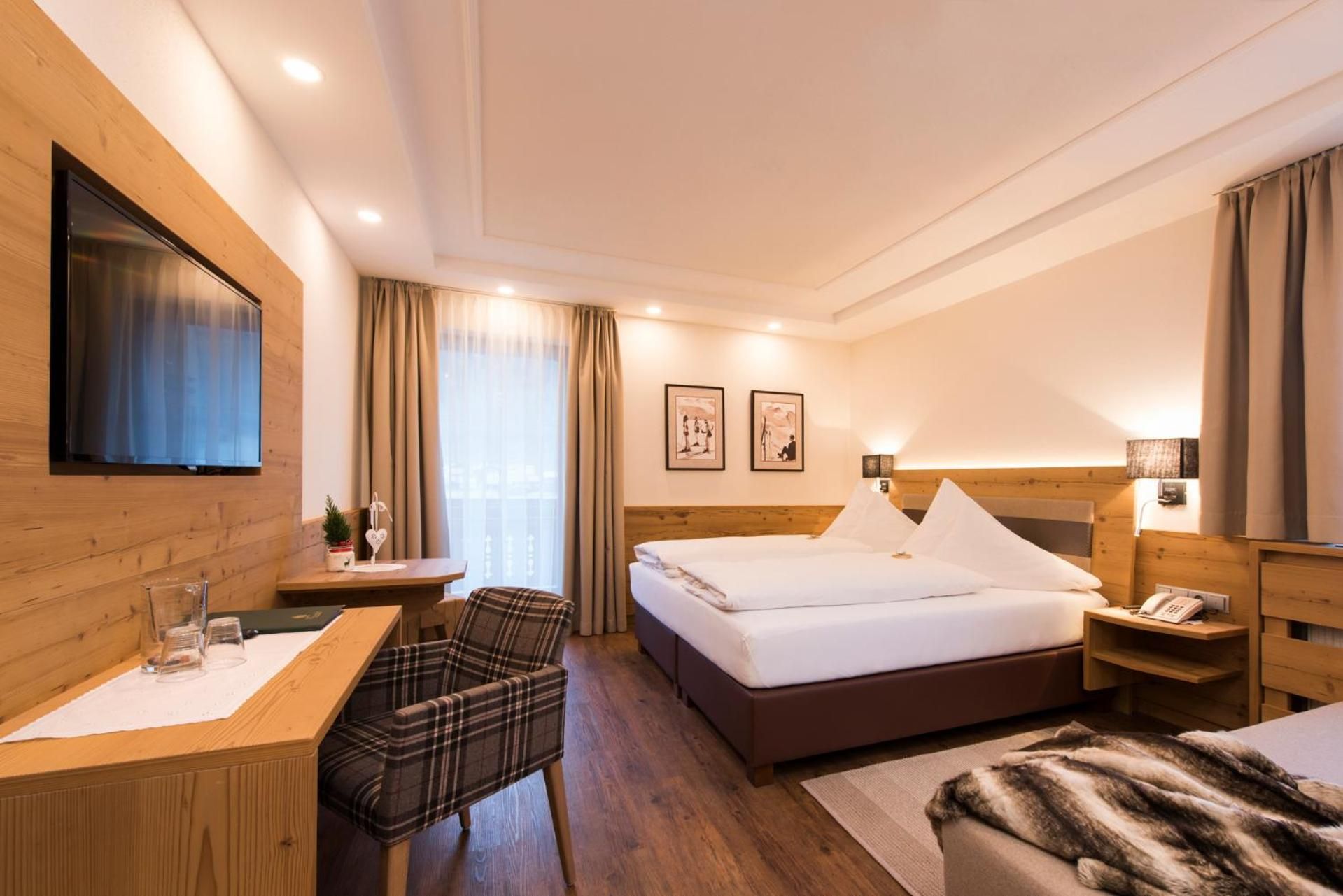 Double Room with Balcony (3 Adults)