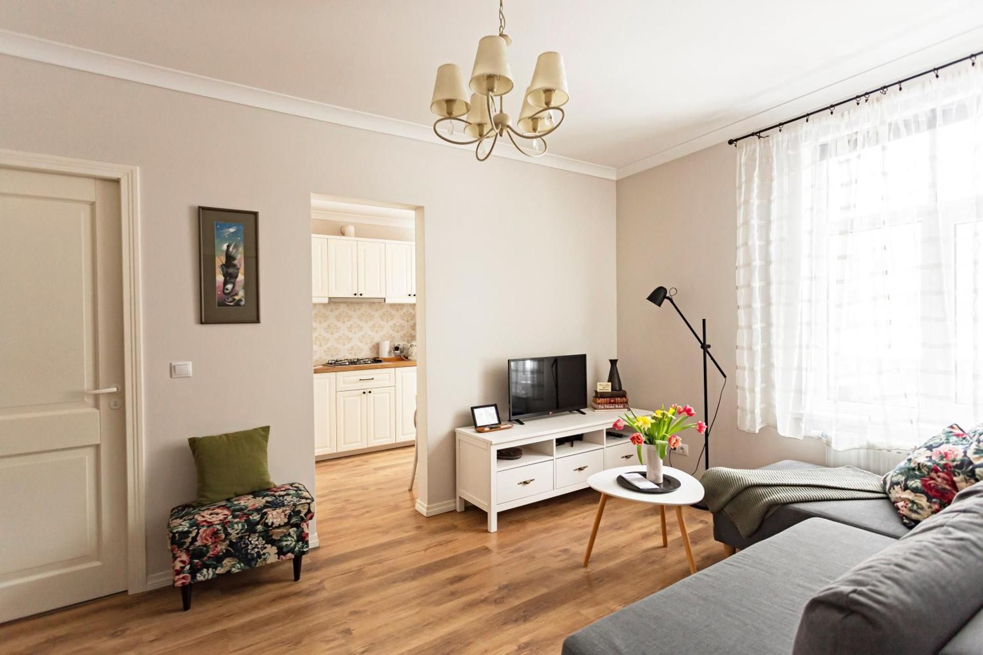 One-Bedroom Apartment