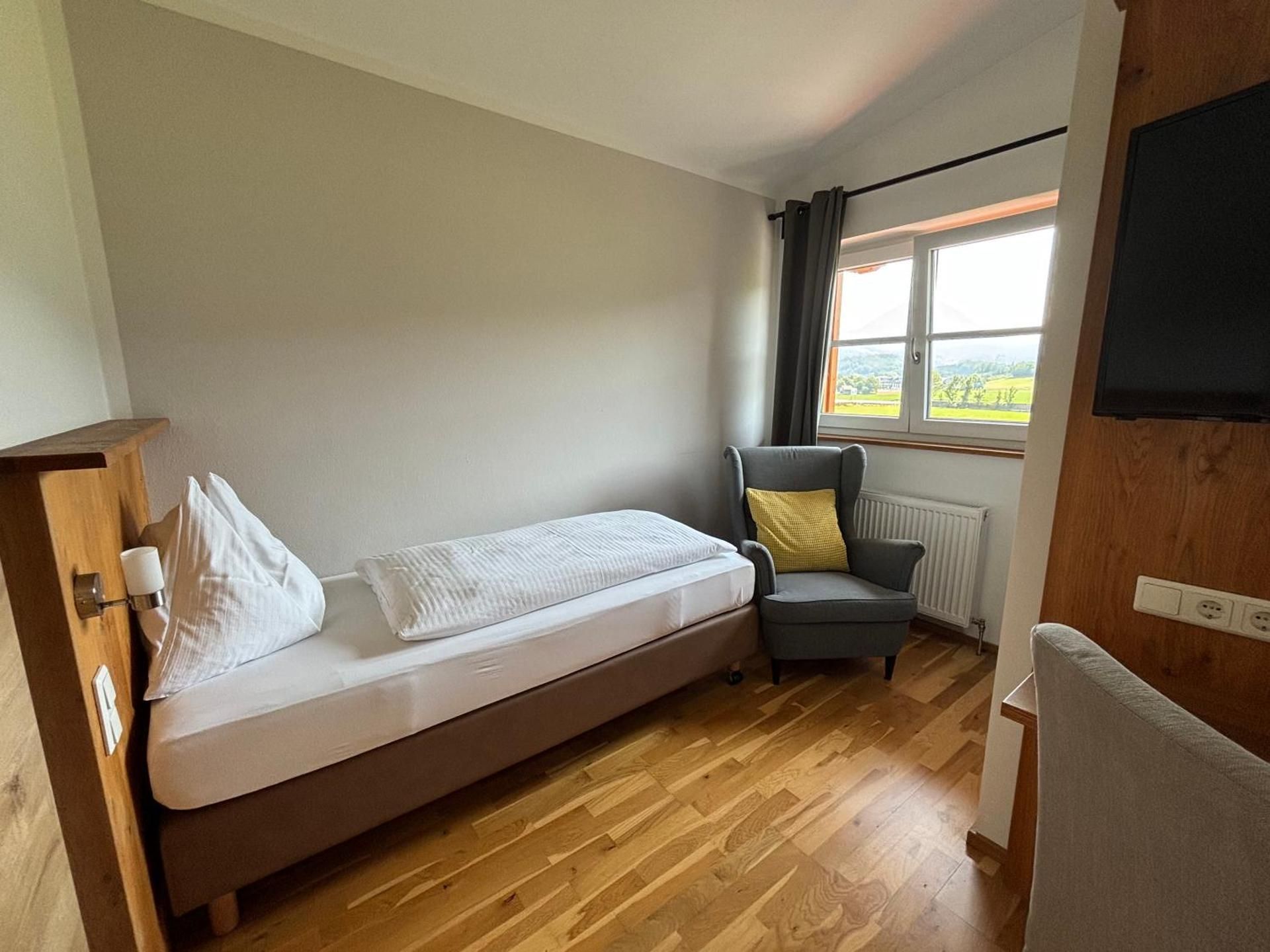 Single Room with Bathroom