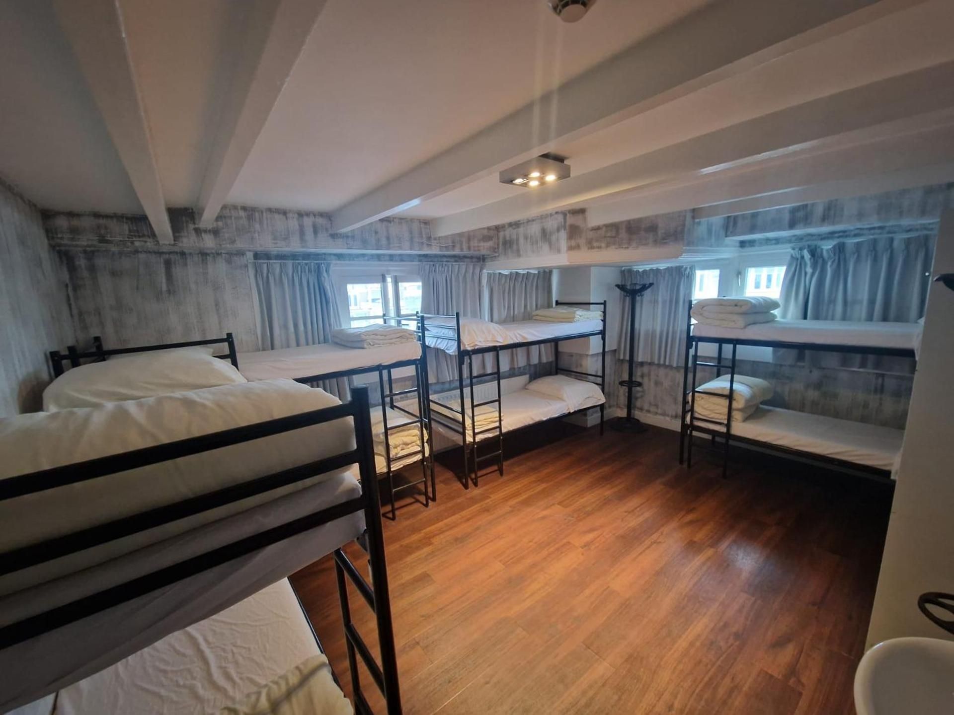 Bed in 8-Bed Mixed Dormitory Room