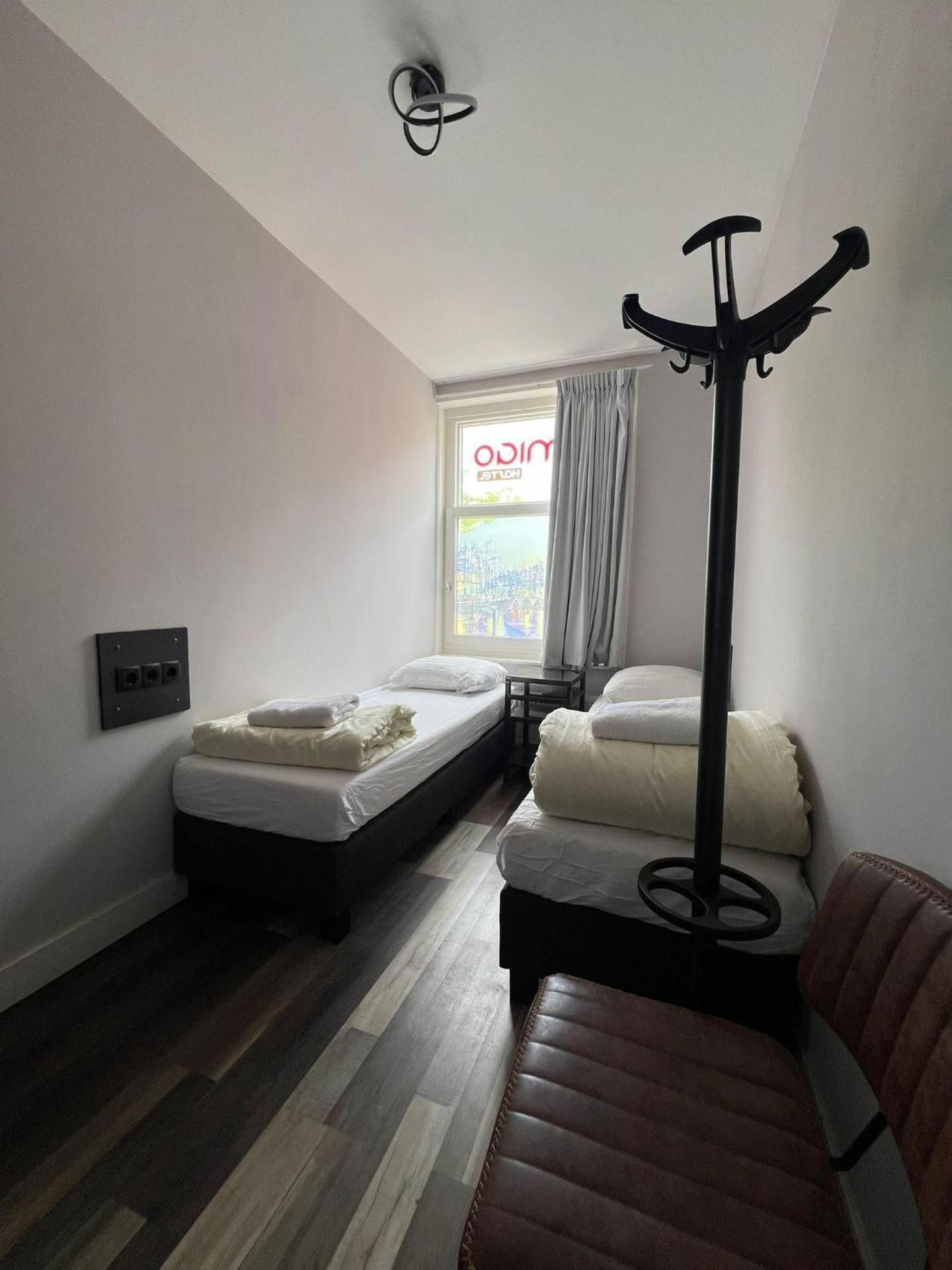 Female Only Twin Room with Shared Bathroom