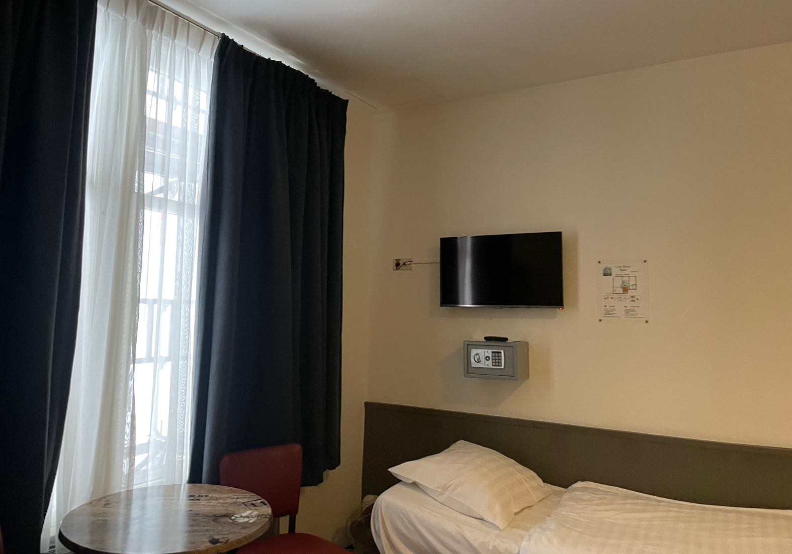 5 people room with shared facilities