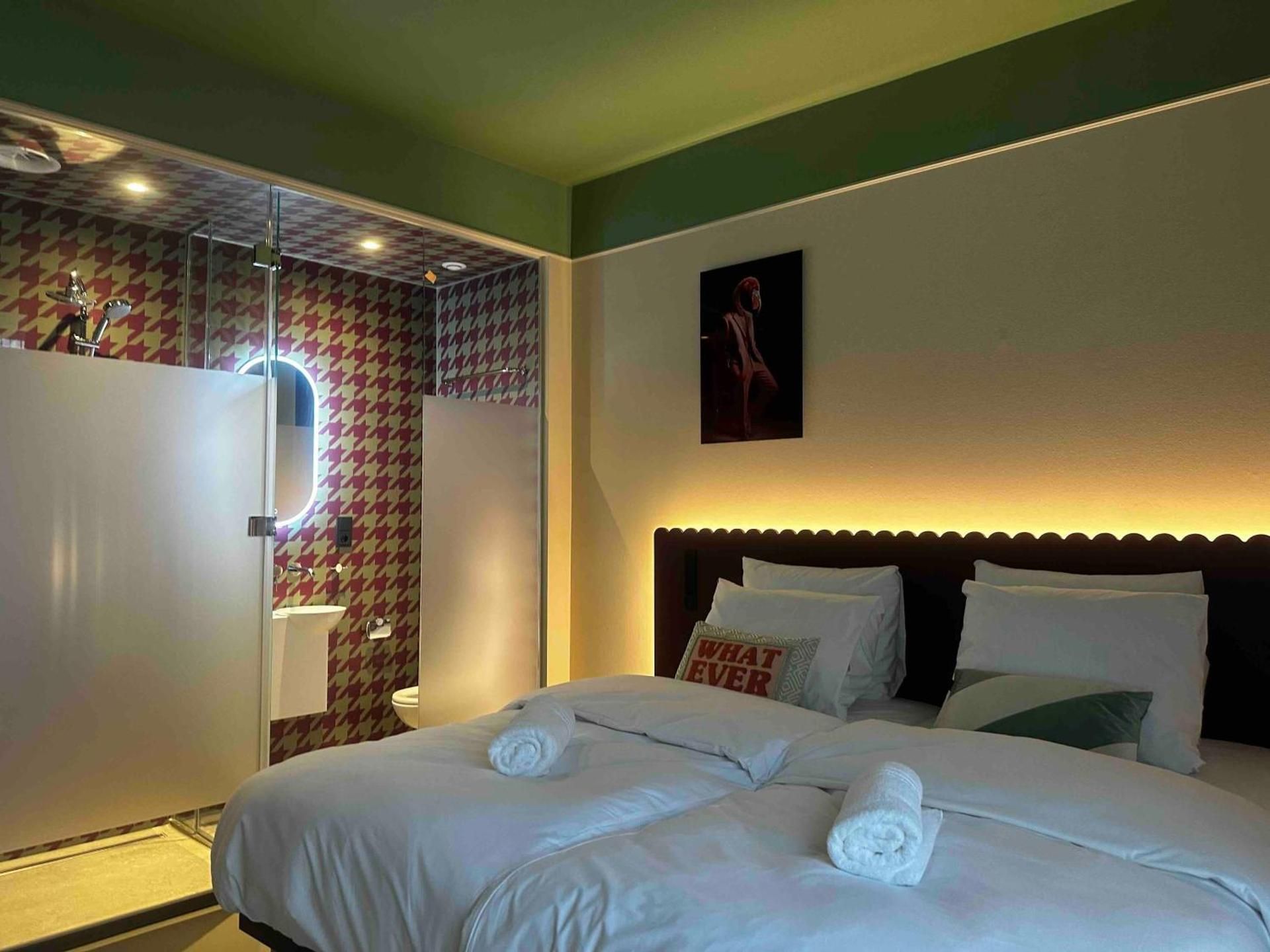 Deluxe Double or Twin Room with City View