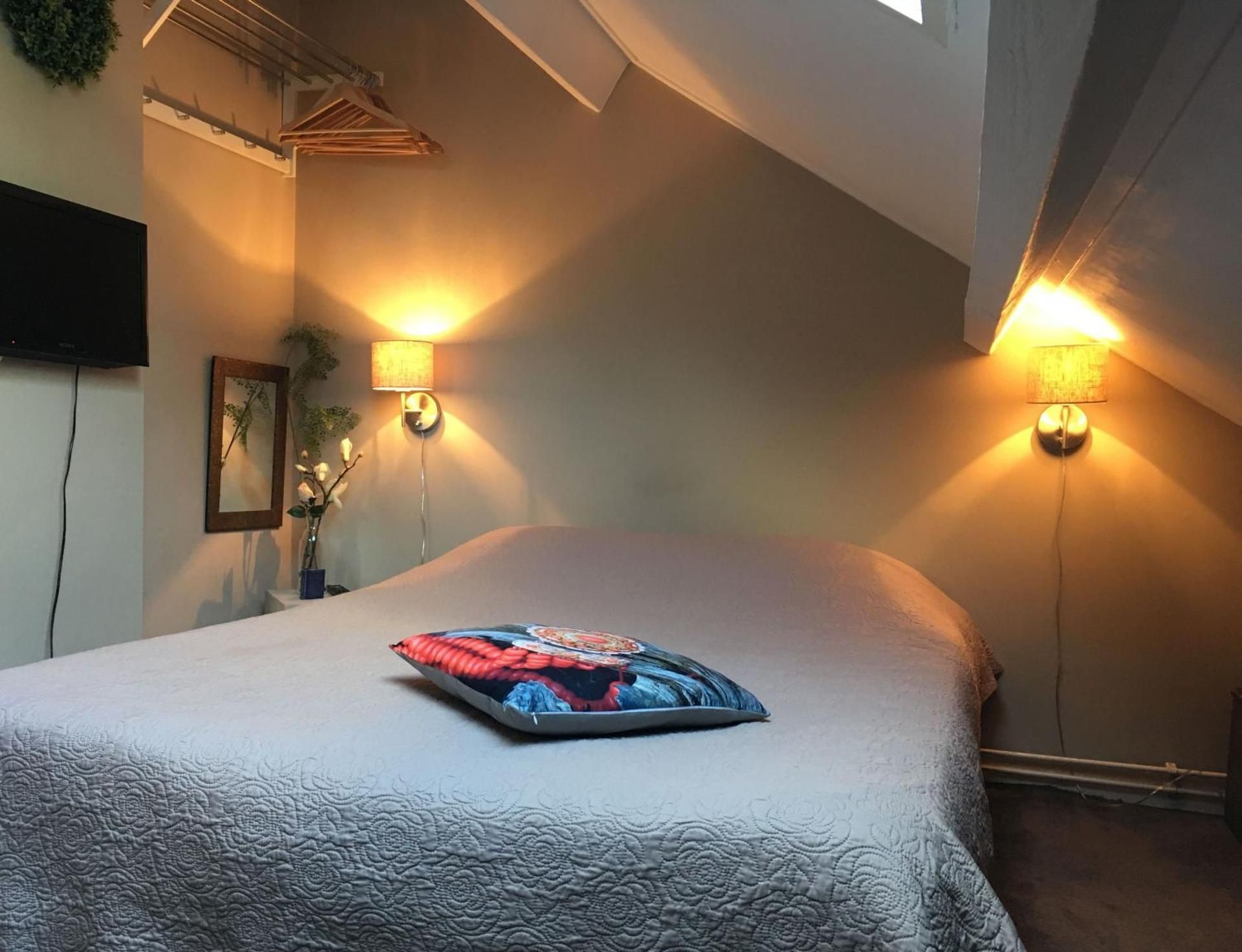Twin Room with Bathroom on First Floor