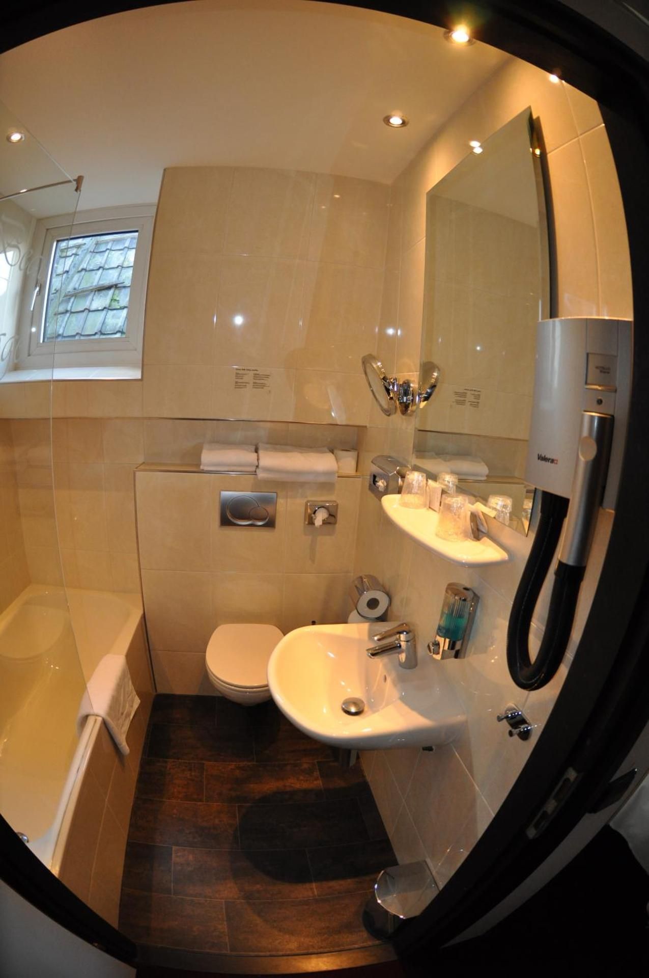 Small Double Room with Bath