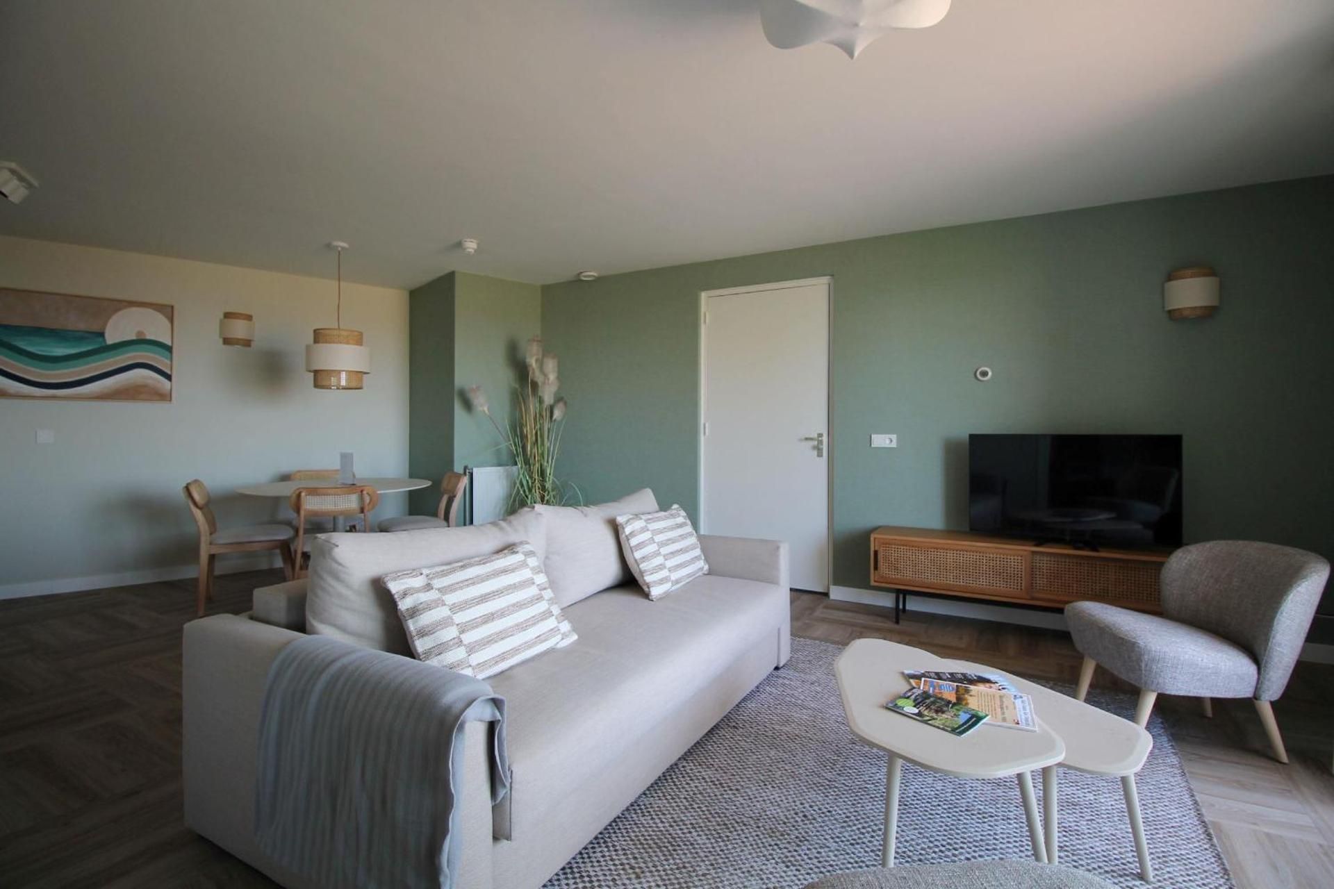 Two-Room Apartment with One Double and One Bunk Bed, Sea View and Walk-In Shower - Non-Smoking
