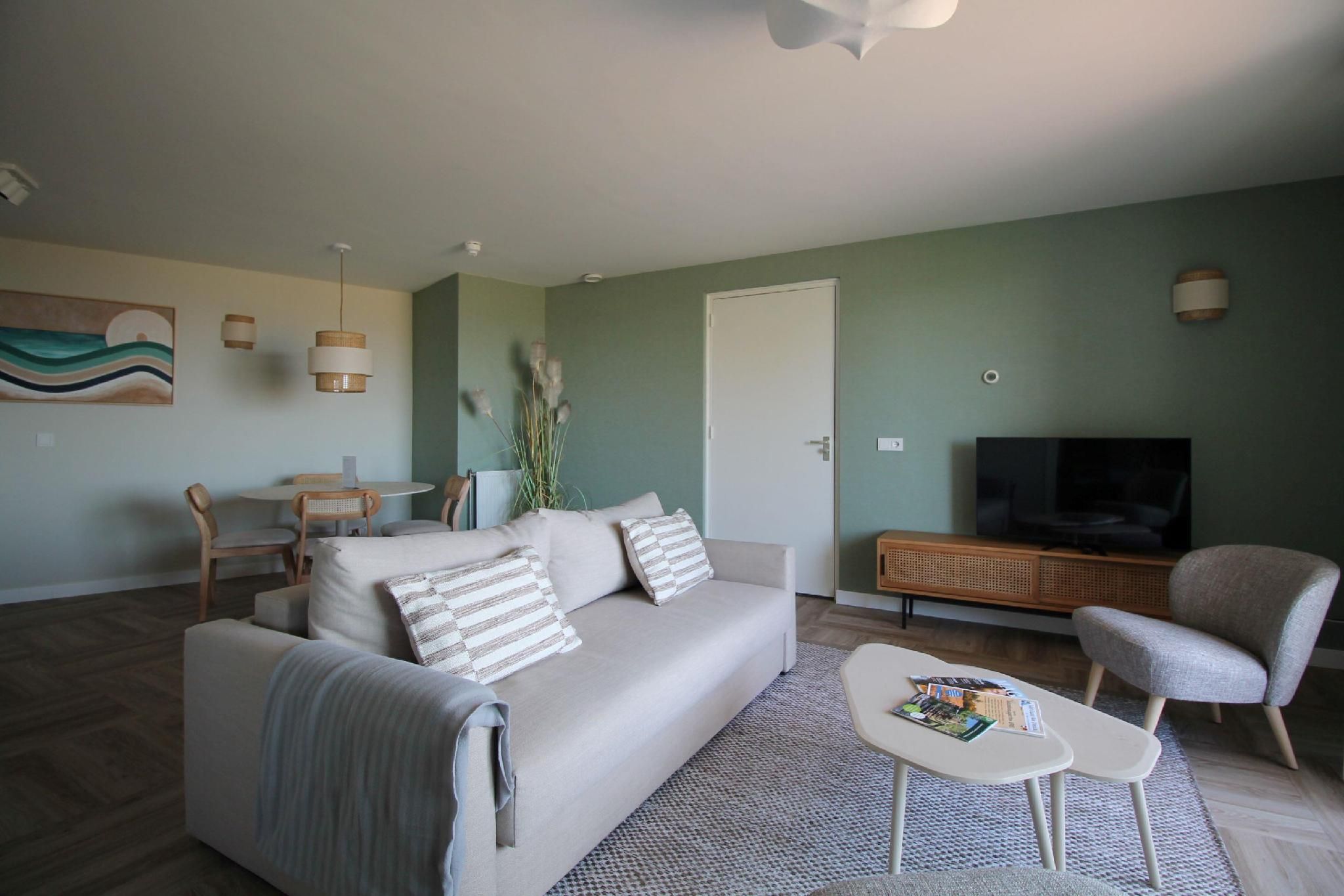 APARTMENT - 1 DOUBLE BED 1 BUNKBED,NON SMOKING,2 ROOMS,SEAVIEW