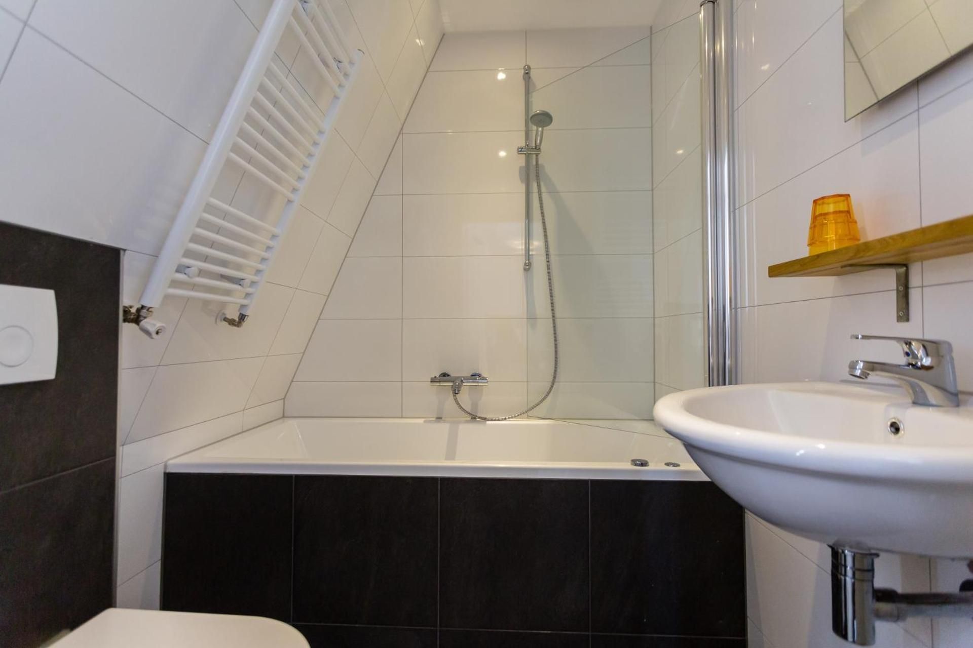 Dijkstra Hotels Deluxe Double or Twin Room 3