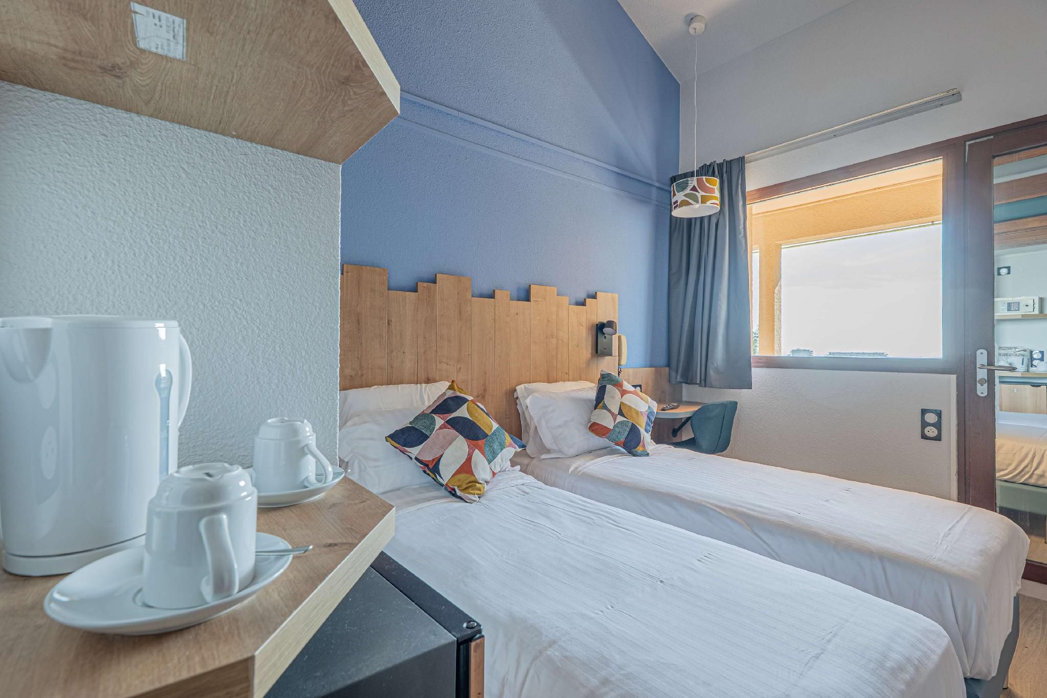 2 Single Beds, NonSmoking, Standard Room