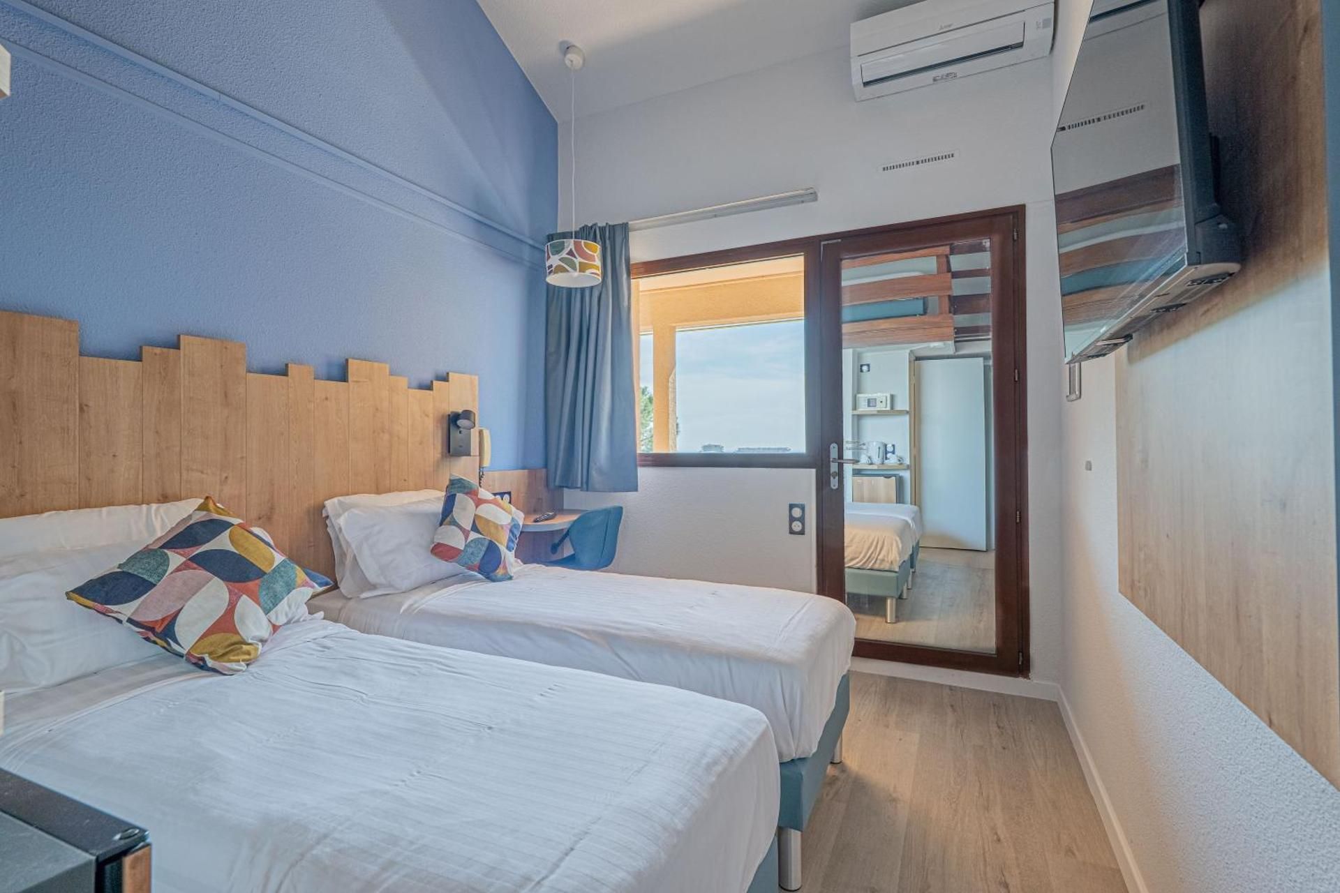 Standard Twin Room - Non-Smoking