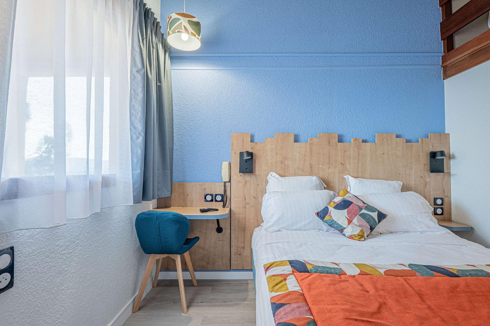 Sure Hotel by Best Western Mougins Belvedere 1 Queen And 1 Single, Nonsmoking, Mezzanine, Standard Room