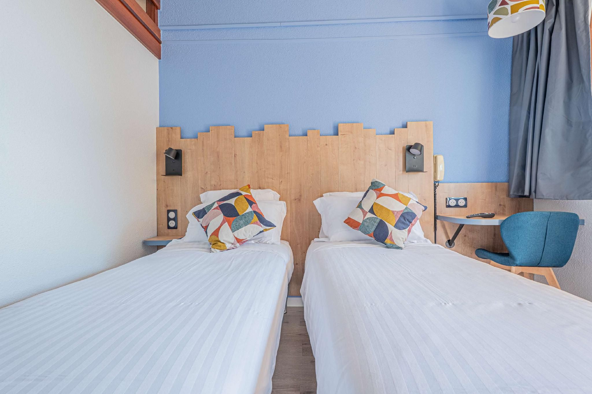 2 Single Beds, NonSmoking, Standard Room