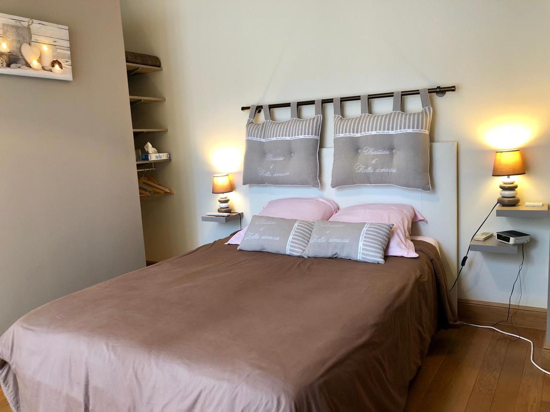 Deluxe Double Room with Shower