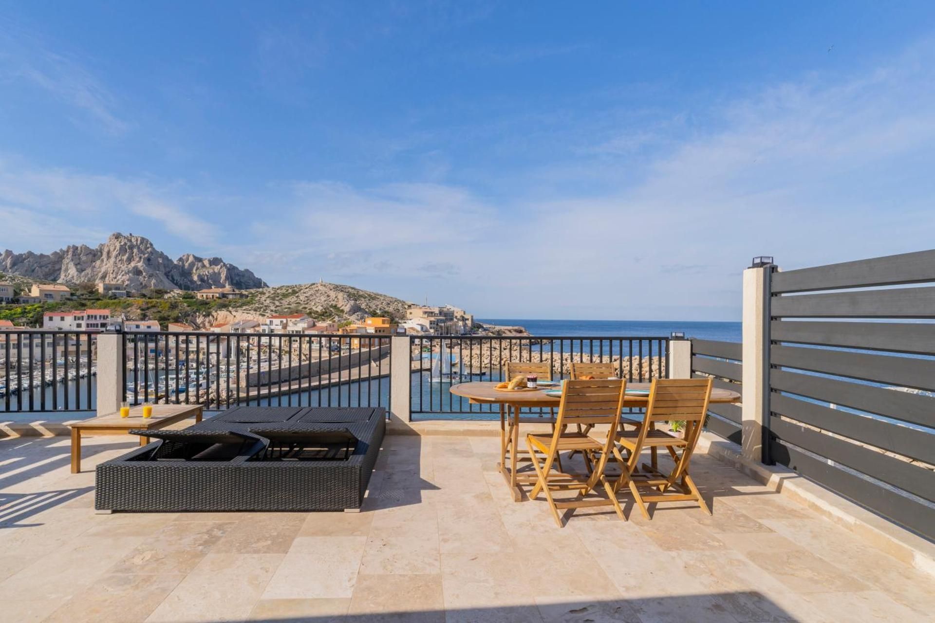 One-Bedroom Apartment with Sea View and Terrace