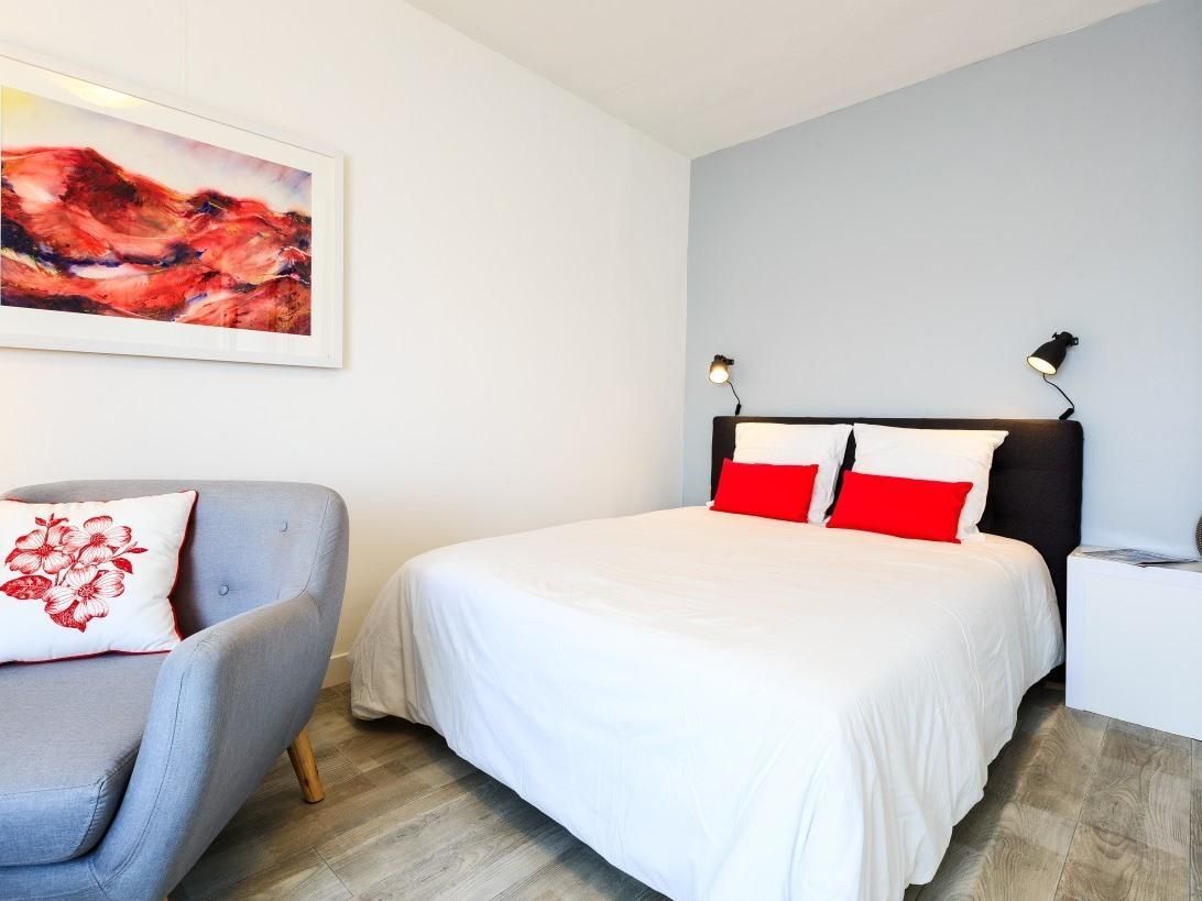 1ER MAI-Appartement-Appartement-Balcon-Salle de bain privée séparée