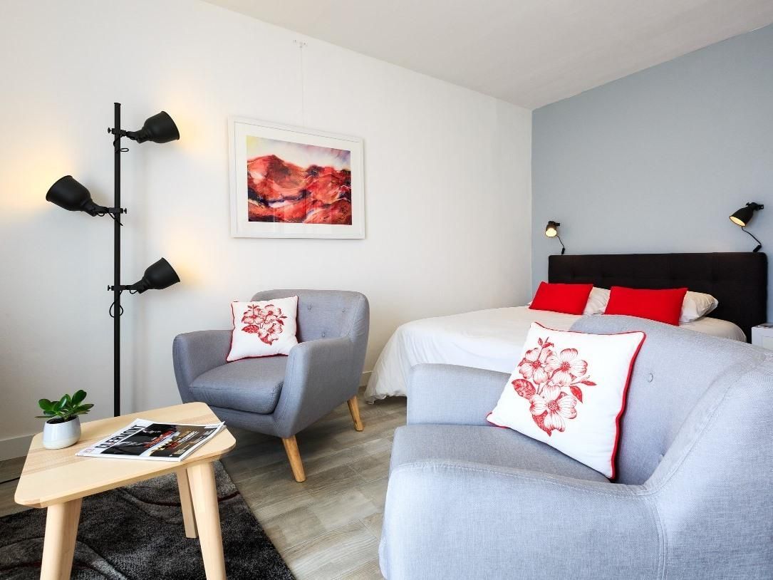 1ER MAI-Appartement-Appartement-Balcon-Salle de bain privée séparée