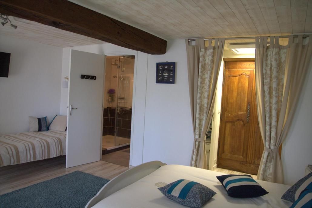 Deluxe Family Suite