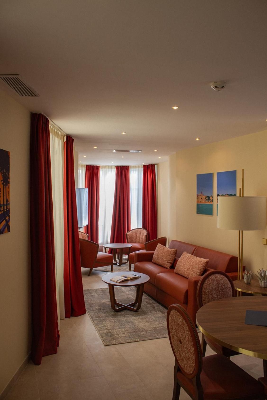 Hotel Acanthe One-Bedroom Apartment Rotonde 3